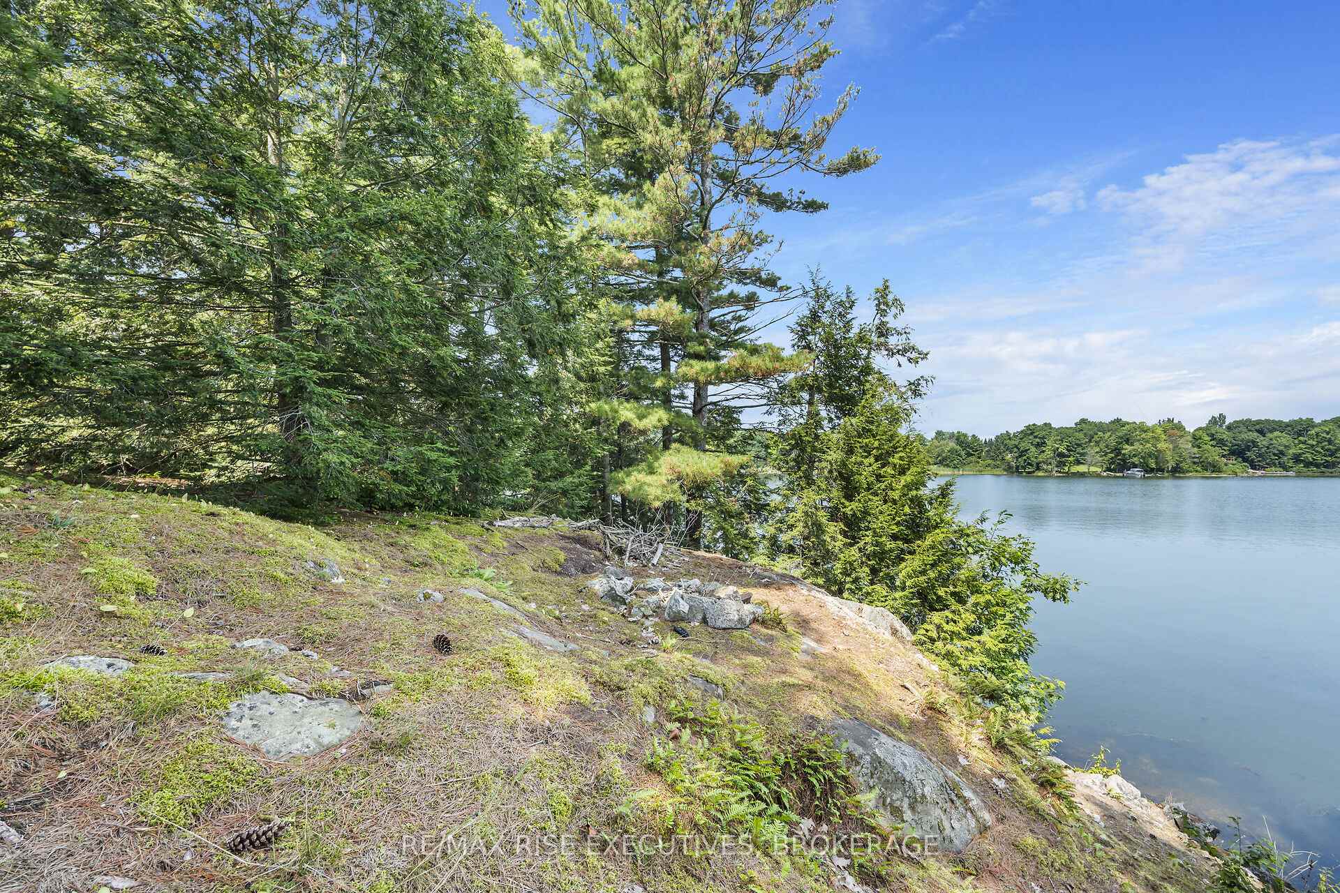 Photo 26 of 1326 Ridge Lane, Frontenac, Frontenac South — HOMEH