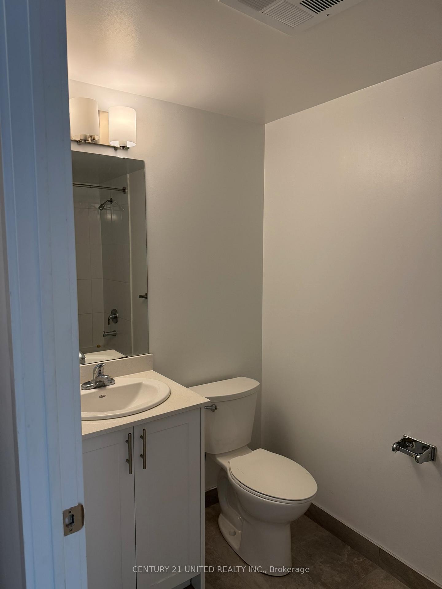 Photo 10 of Unit 301, 100 Bond Street E, Oshawa, Central — HOMEH
