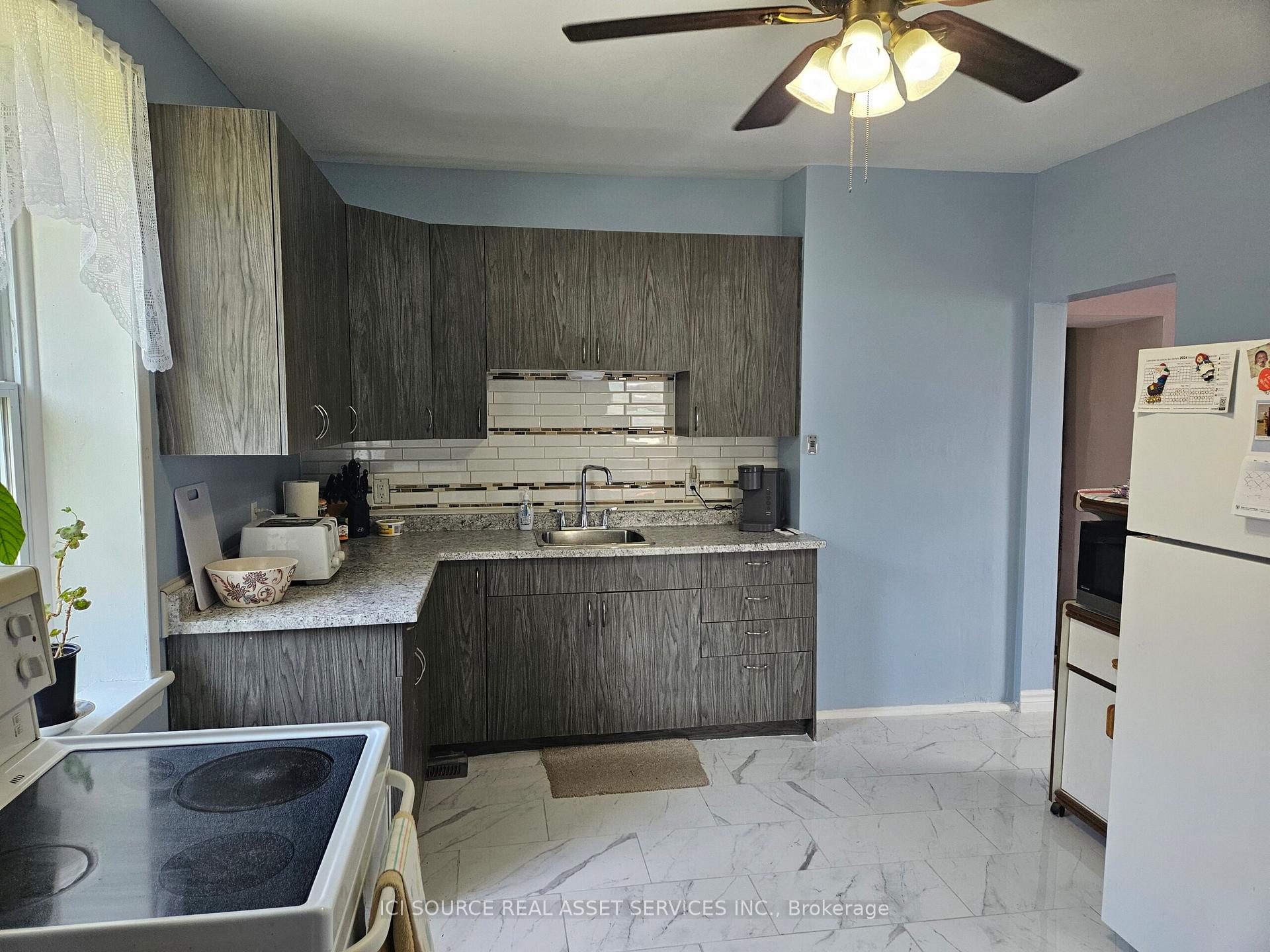 Photo 5 of 337 Sixth Street E, Cornwall — HOMEH