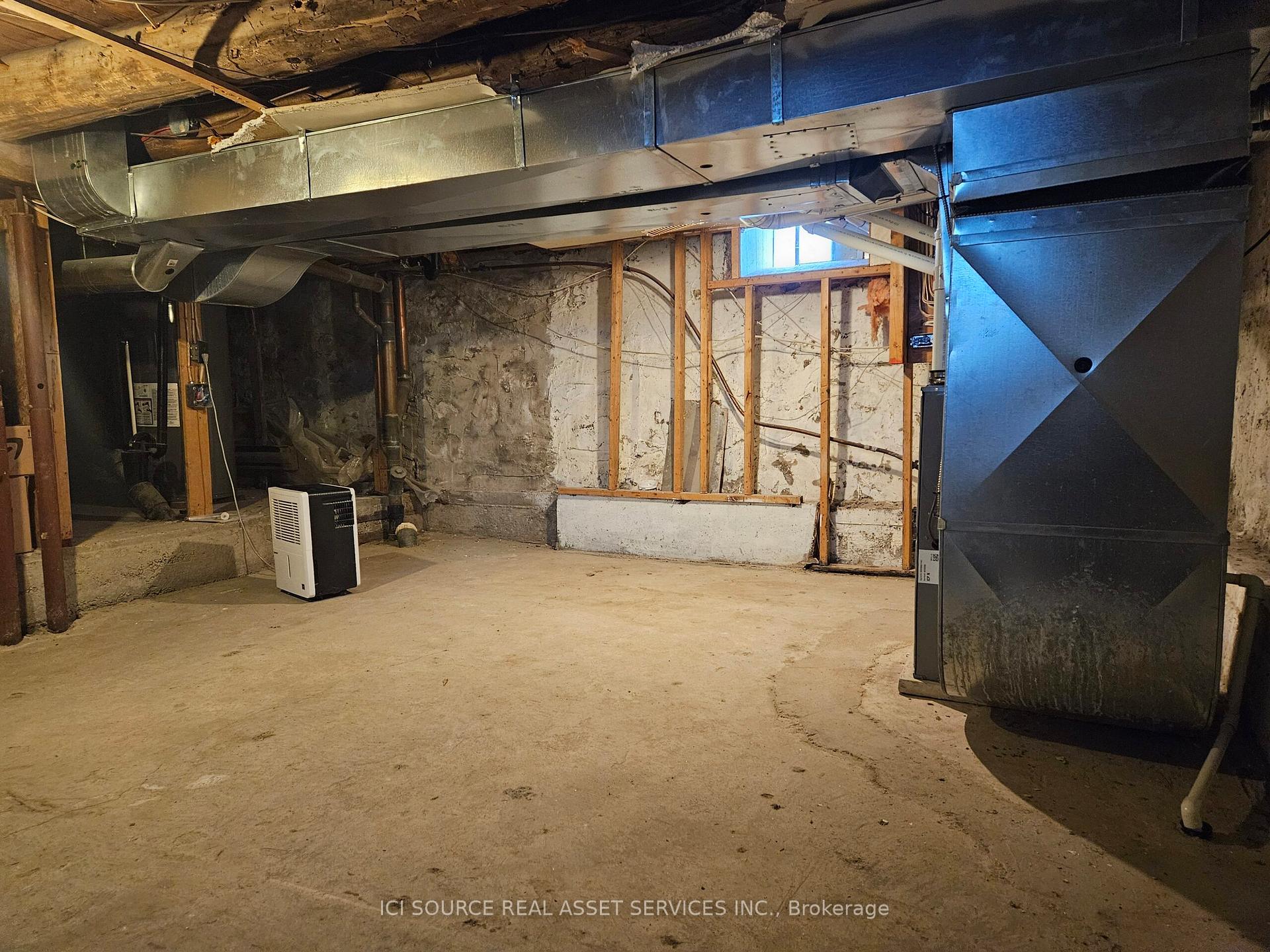 Photo 17 of 337 Sixth Street E, Cornwall — HOMEH