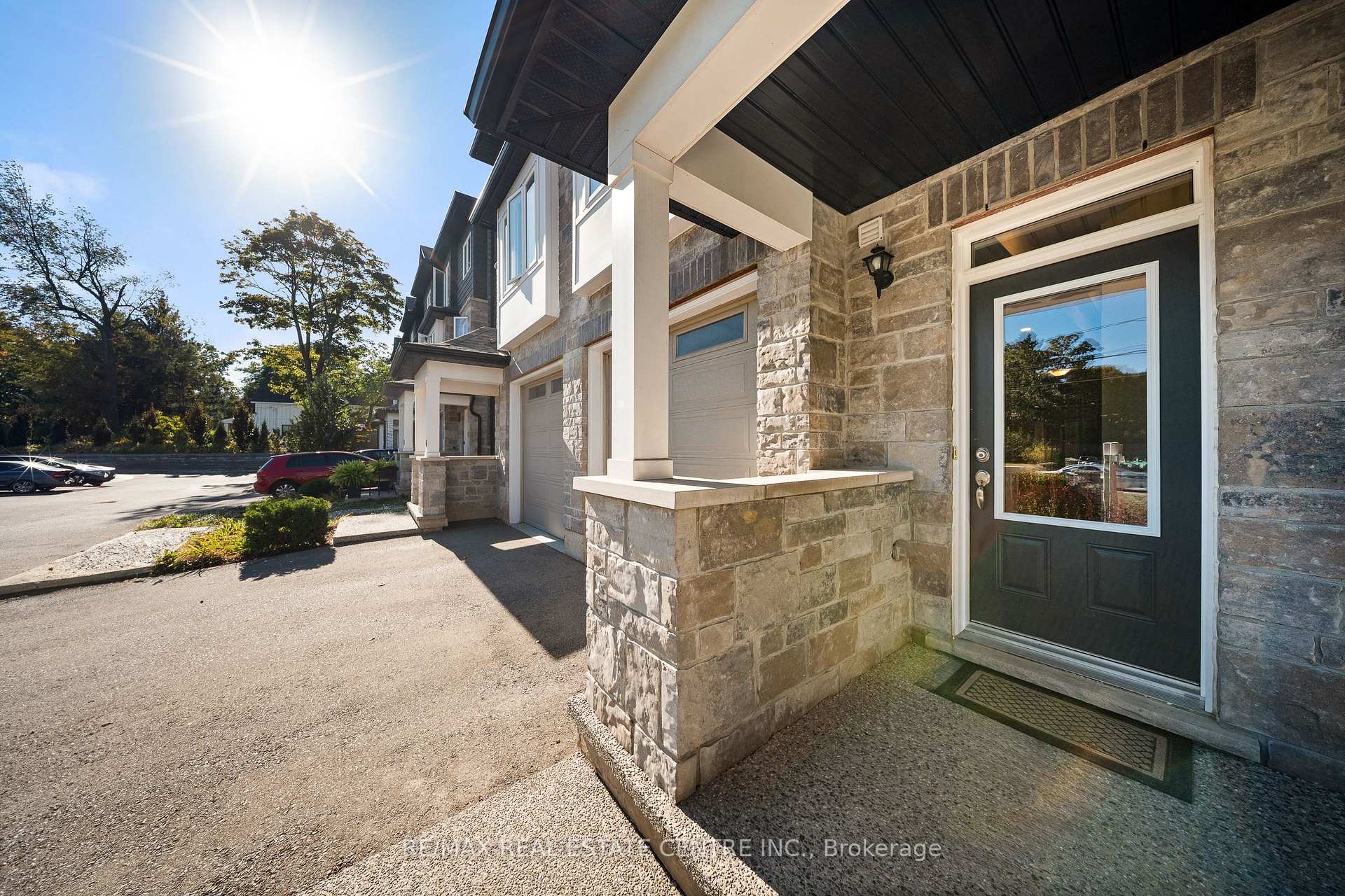 Photo 5 of Unit 7, 111 Wilson Street E, Hamilton, Ancaster — HOMEH