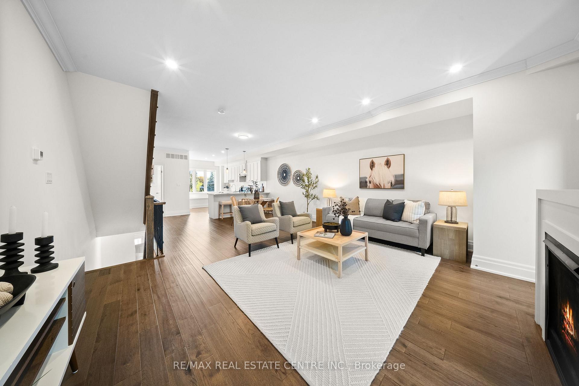 Photo 11 of Unit 7, 111 Wilson Street E, Hamilton, Ancaster — HOMEH