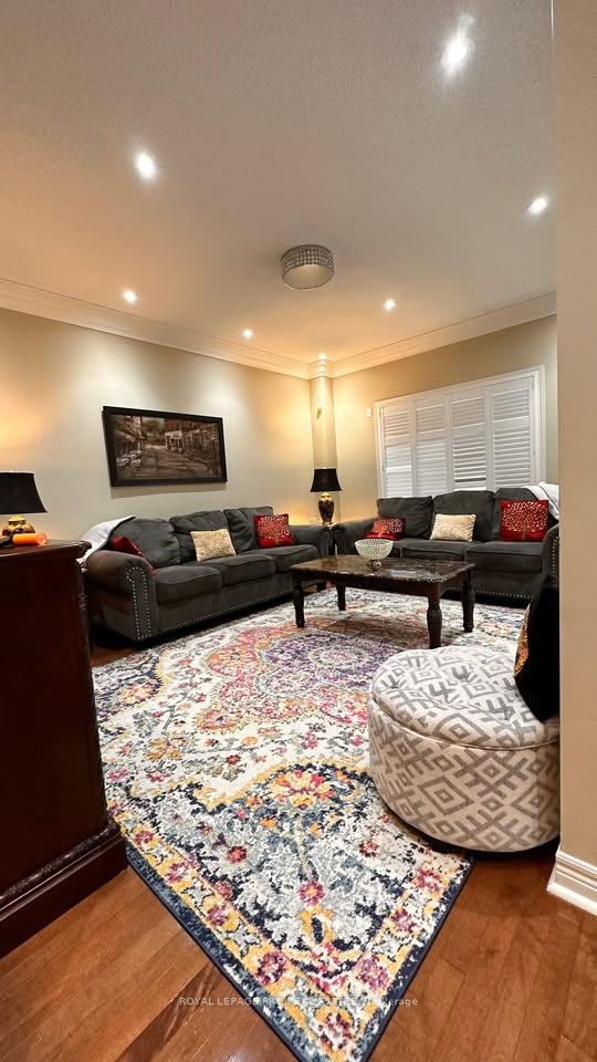 Photo 5 of Unit Upper Floor, 33 Crystal Glen Crescent, Brampton, Credit Valley — HOMEH