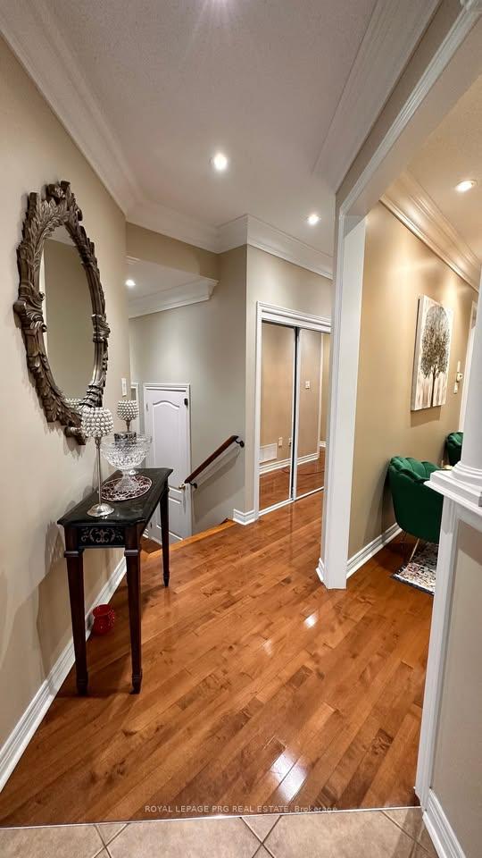 Photo 13 of Unit Upper Floor, 33 Crystal Glen Crescent, Brampton, Credit Valley — HOMEH