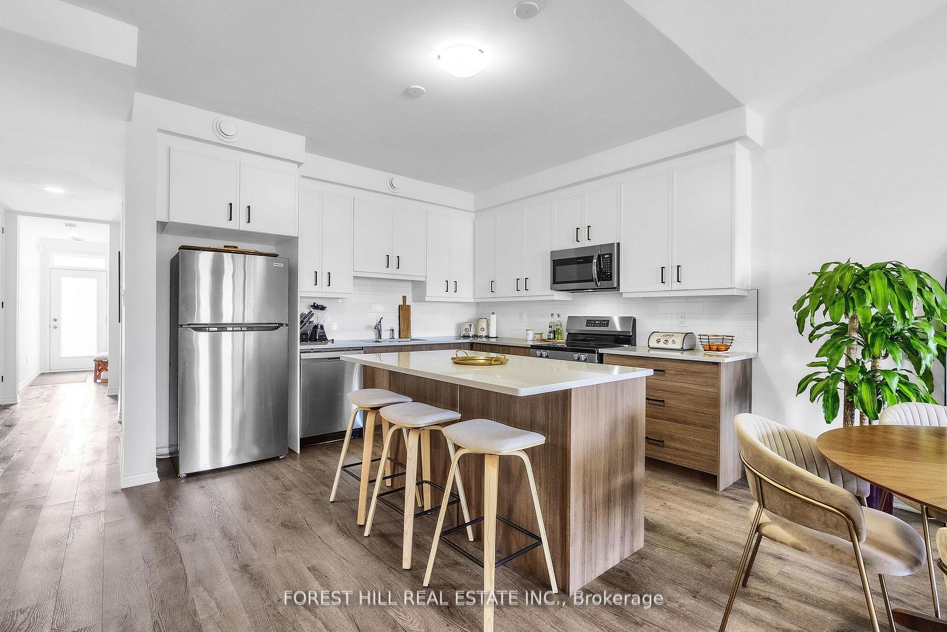 Front of Unit 742, 742 Trumbley Place S