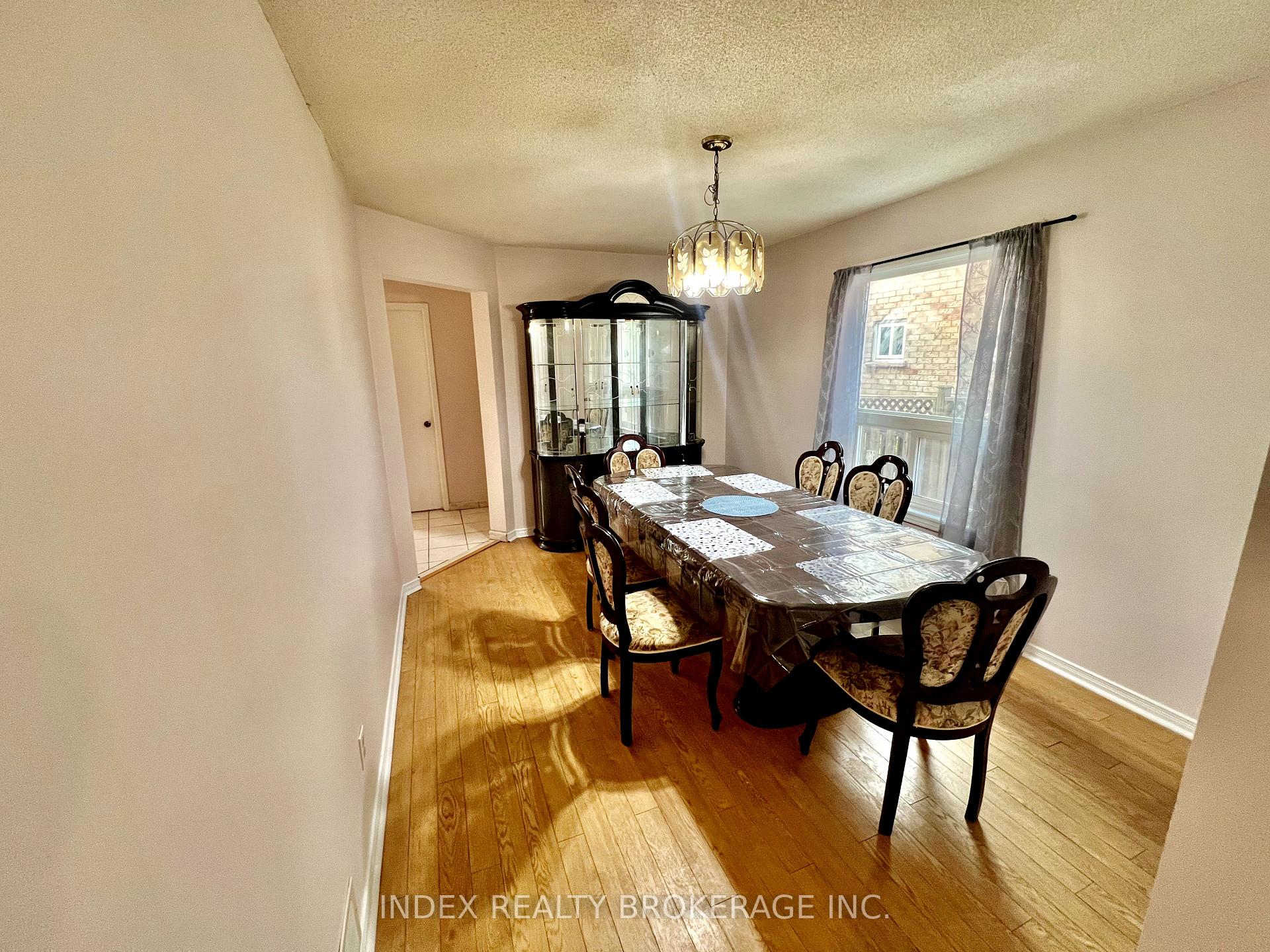 Photo 7 of 98 Torrance Wood, Brampton, Fletcher's West — HOMEH