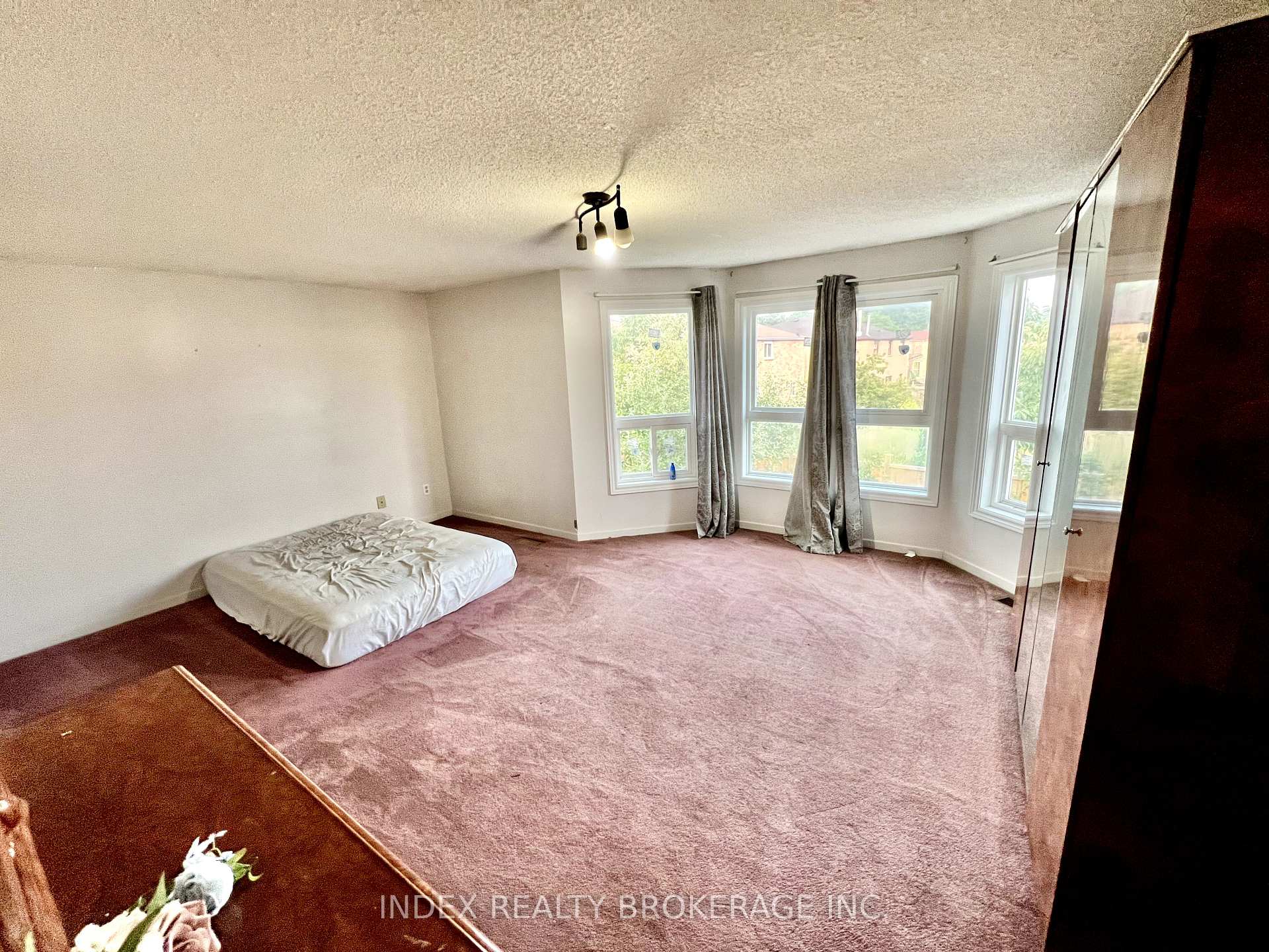 Photo 24 of 98 Torrance Wood, Brampton, Fletcher's West — HOMEH