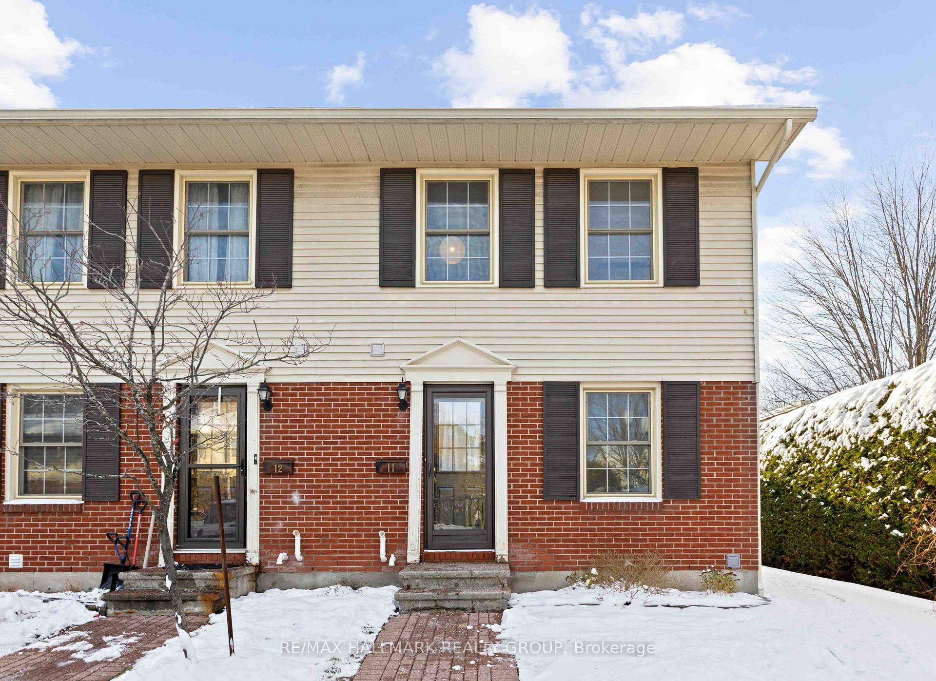 Front of Unit 11, 1160 Shillington Avenue