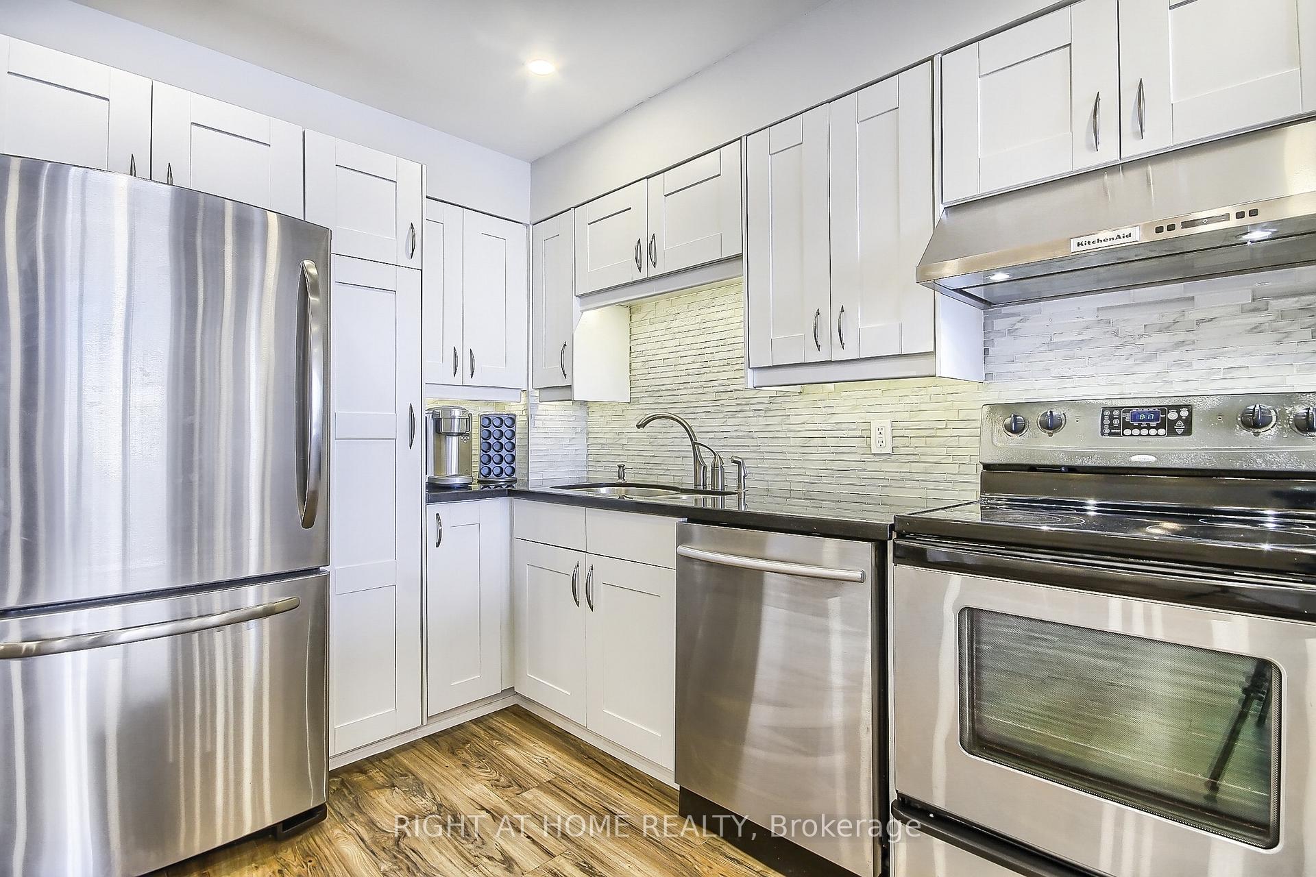 Photo 2 of Unit PH07, 955 O' Connor Drive, Toronto, O'Connor-Parkview — HOMEH