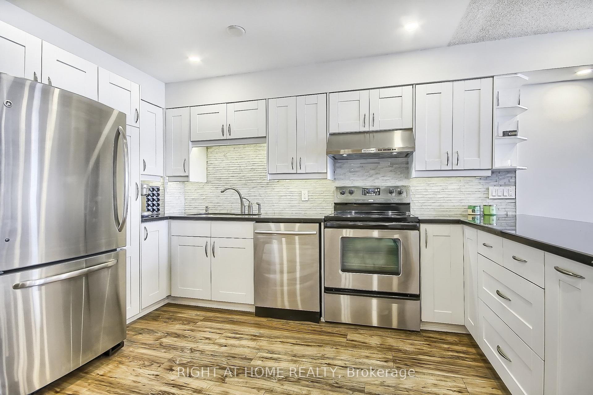 Photo 4 of Unit PH07, 955 O' Connor Drive, Toronto, O'Connor-Parkview — HOMEH