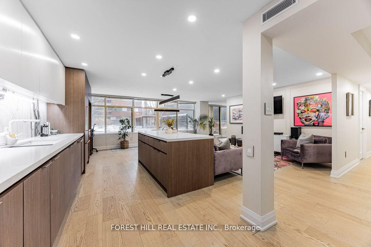 Photo 4 of Unit 201, 900 Yonge Street, Toronto, The Annex — HOMEH