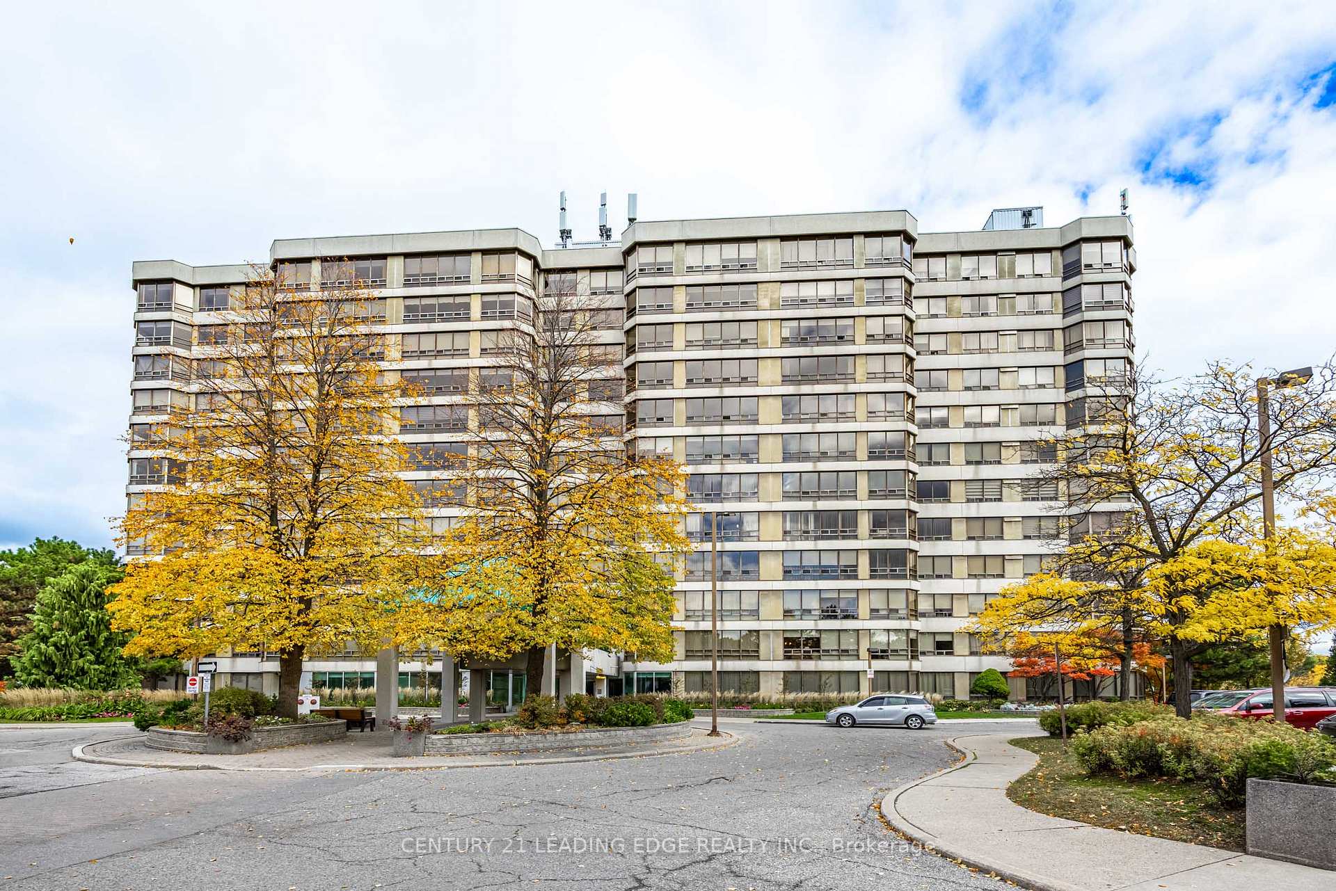 Photo 12 of Unit 401, 310 Mill Street S, Brampton, Brampton South — HOMEH