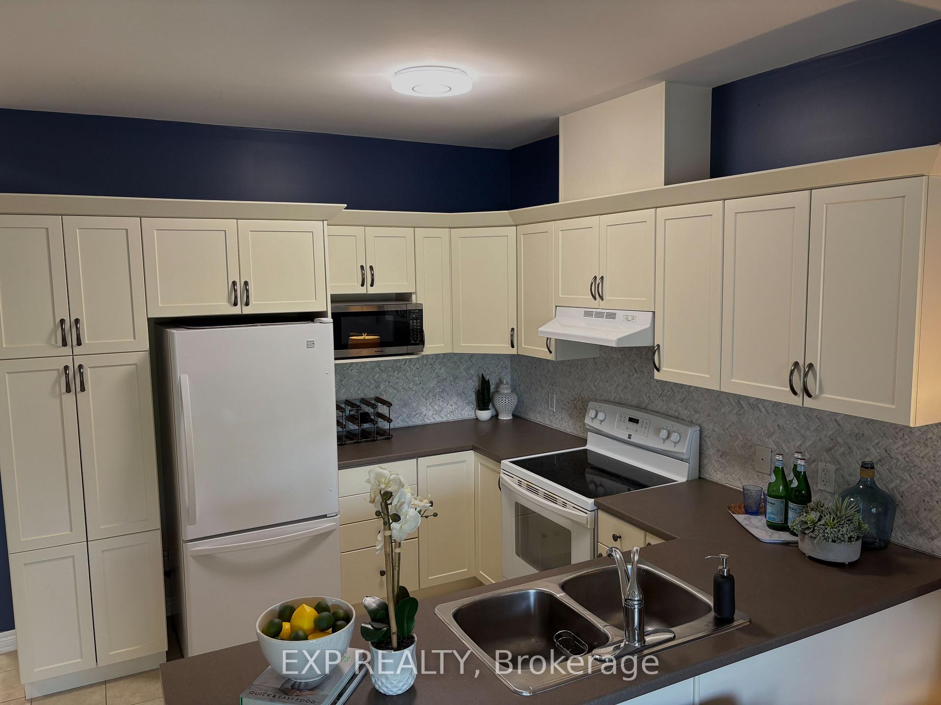 Photo 11 of Unit 102, 1 Chamberlain Crescent, Collingwood — HOMEH