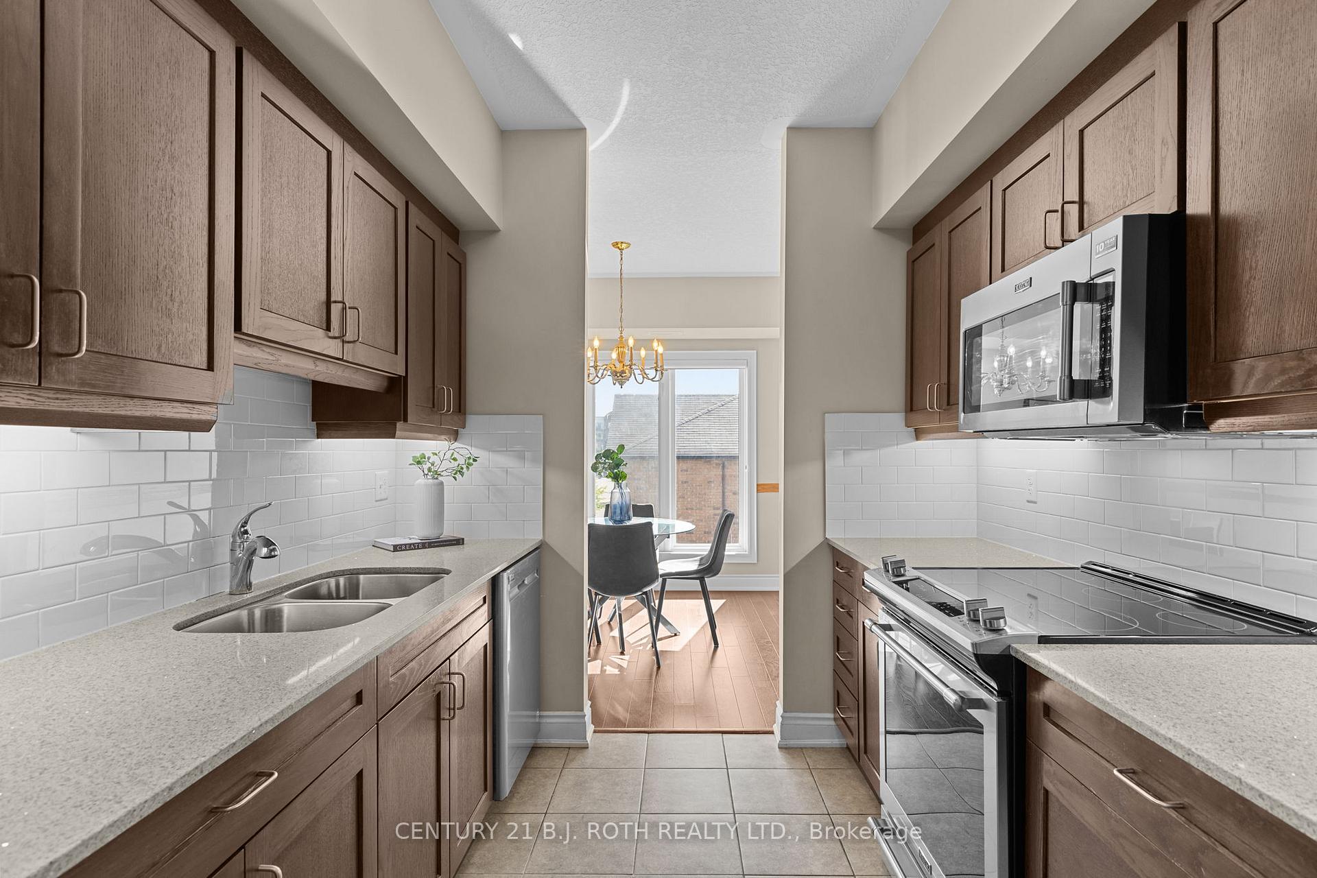 Photo 8 of Unit 218, 720 Yonge Street, Barrie, Painswick South — HOMEH