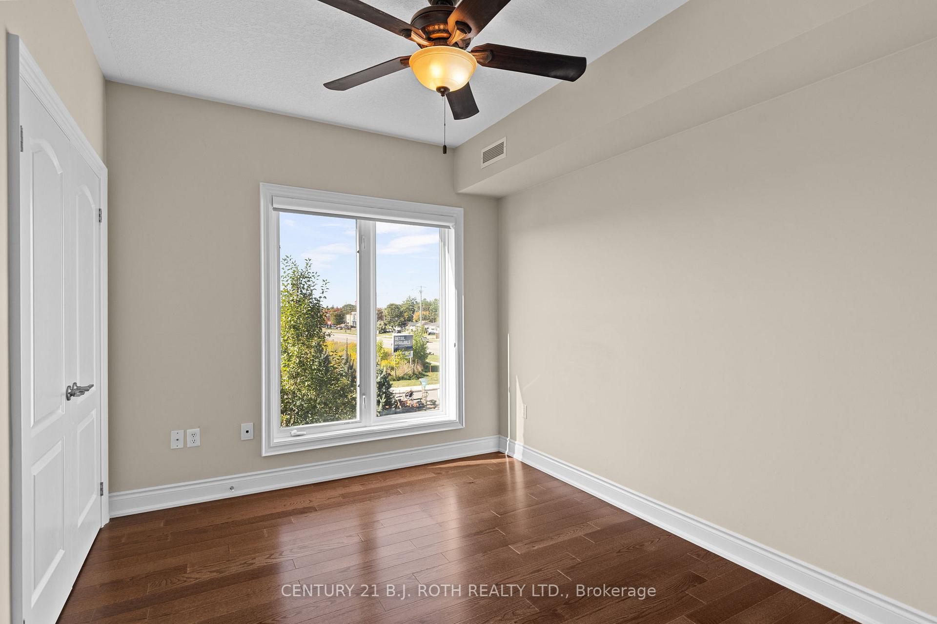 Photo 6 of Unit 218, 720 Yonge Street, Barrie, Painswick South — HOMEH