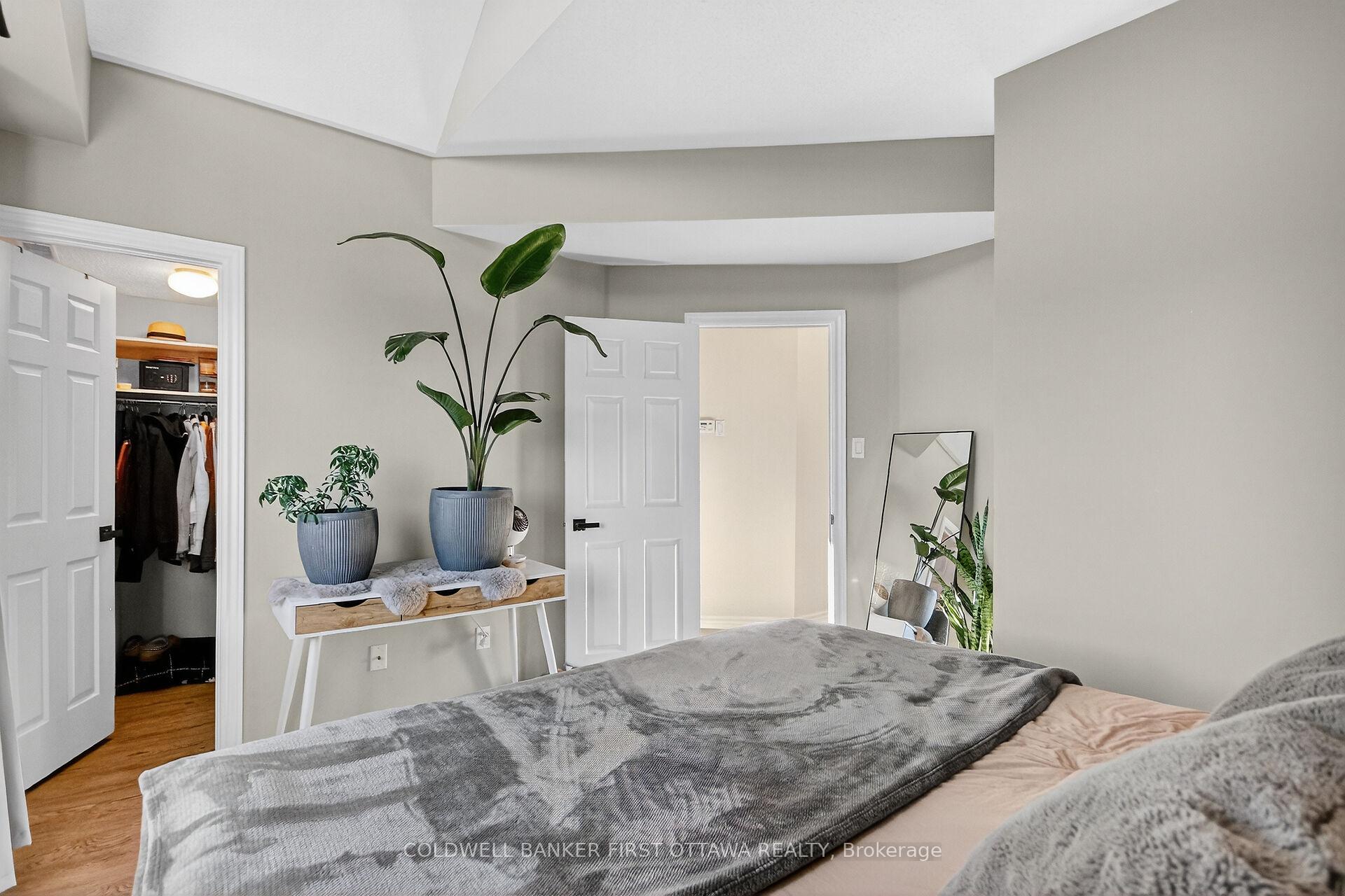 Photo 10 of Unit C, 137 Oldfield Street, Ottawa, Barrhaven East — HOMEH