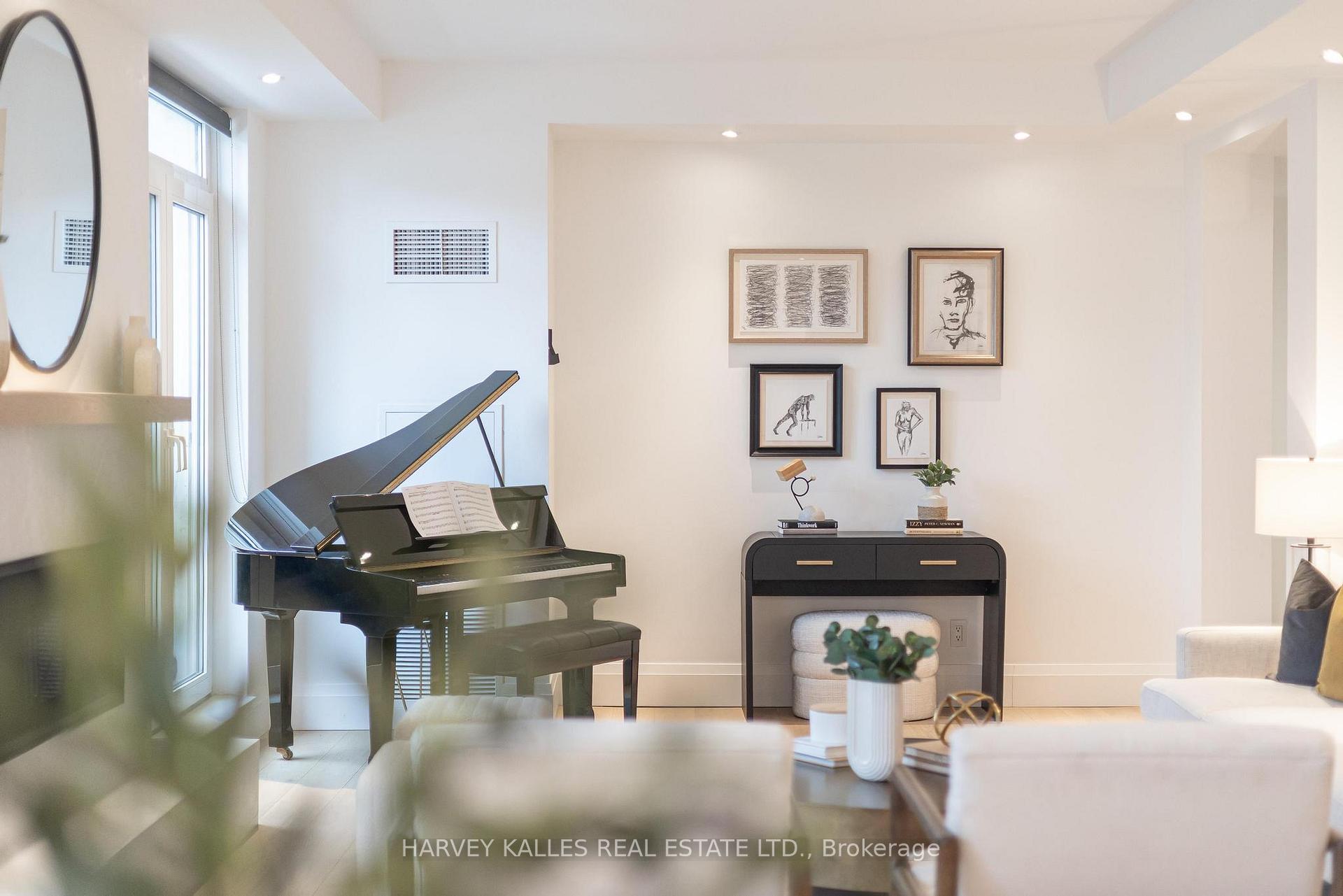 Photo 8 of Unit 804, 1 Balmoral Avenue, Toronto, Yonge-St. Clair — HOMEH