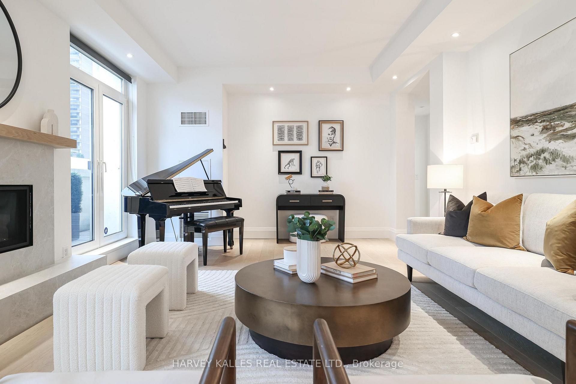 Photo 9 of Unit 804, 1 Balmoral Avenue, Toronto, Yonge-St. Clair — HOMEH
