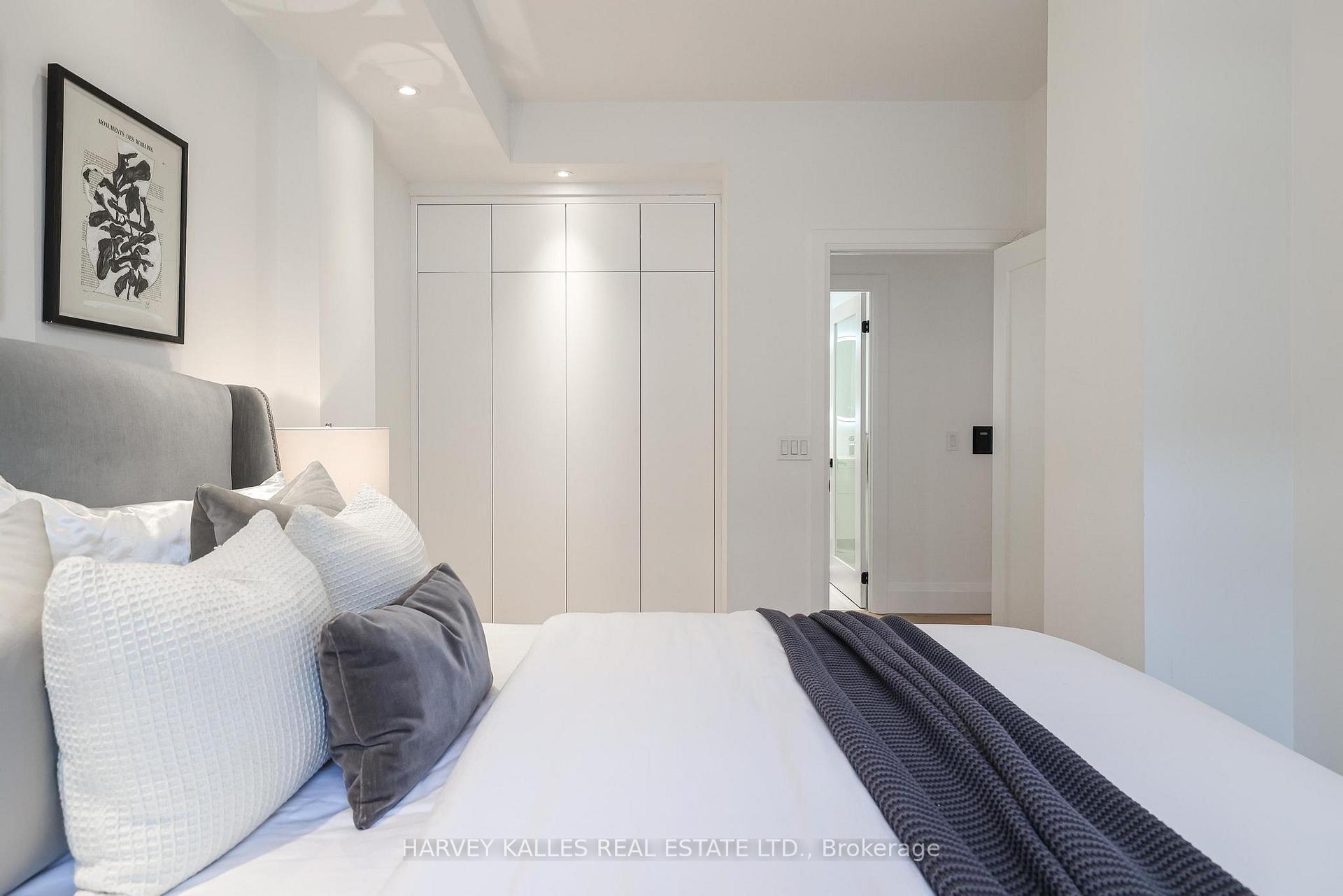 Photo 12 of Unit 804, 1 Balmoral Avenue, Toronto, Yonge-St. Clair — HOMEH