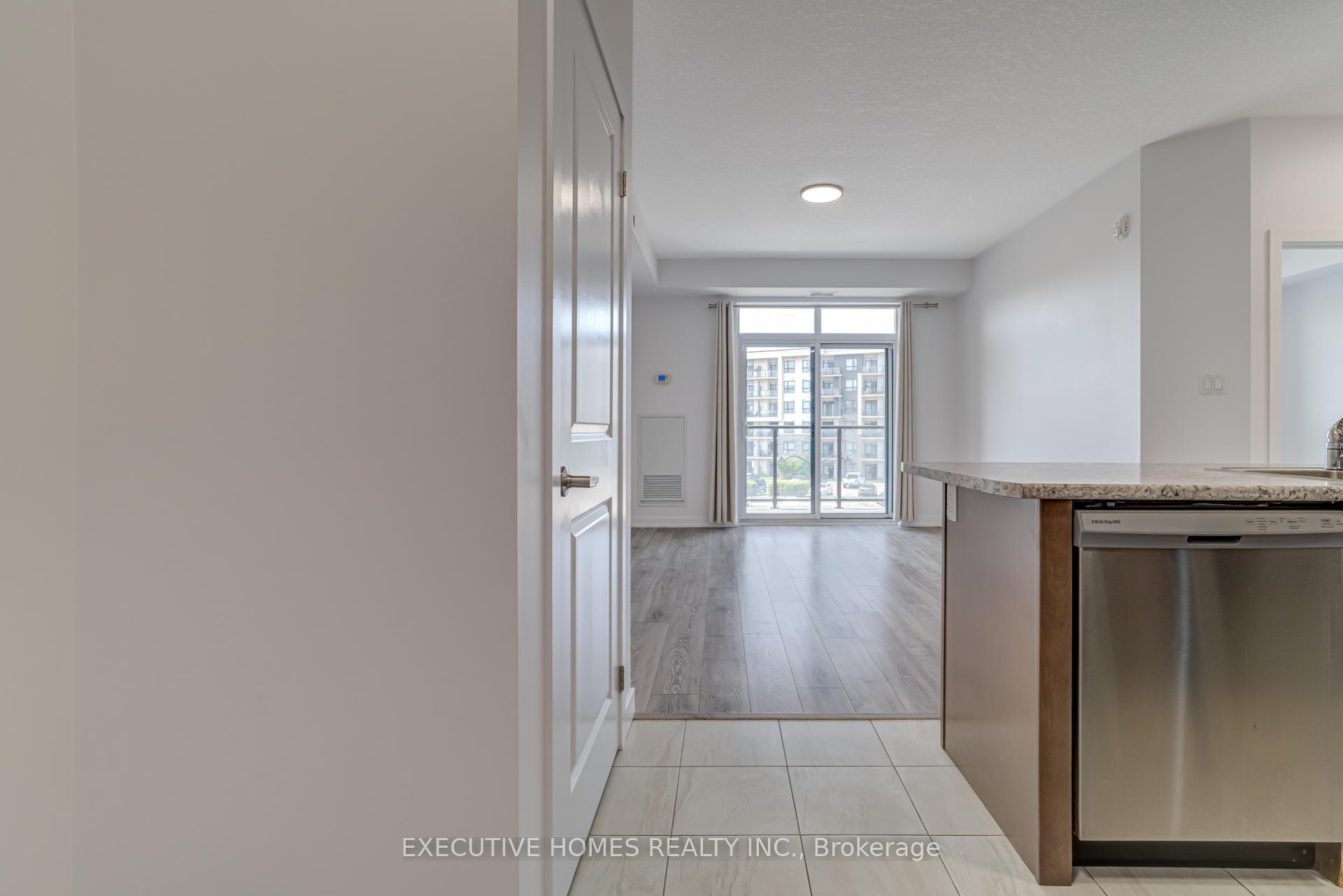 Photo 8 of Unit 327, 101 Shoreview Place, Hamilton, Stoney Creek — HOMEH