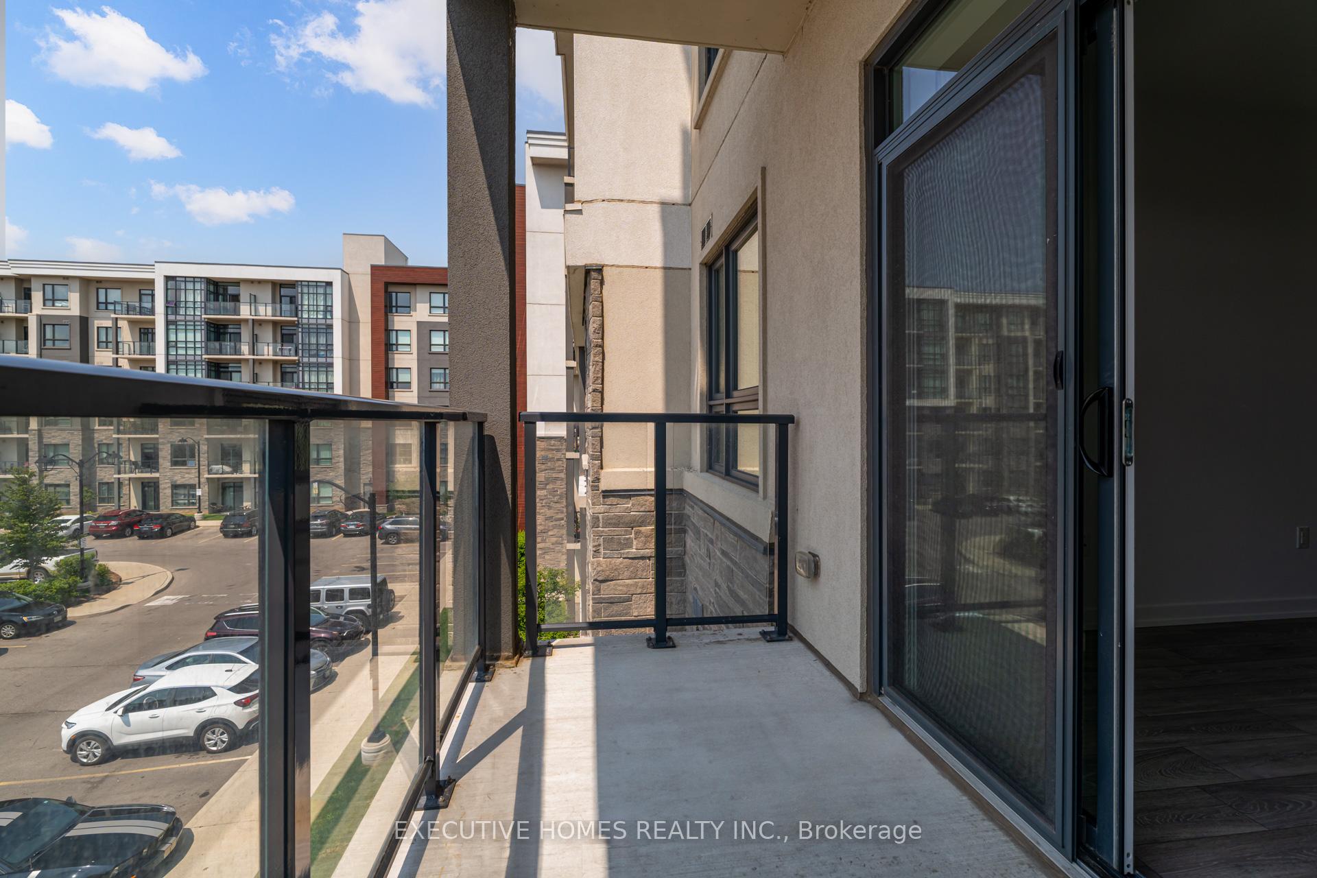 Photo 11 of Unit 327, 101 Shoreview Place, Hamilton, Stoney Creek — HOMEH