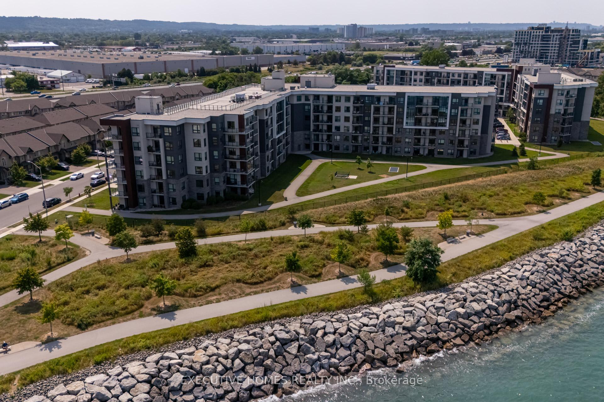 Photo 14 of Unit 327, 101 Shoreview Place, Hamilton, Stoney Creek — HOMEH