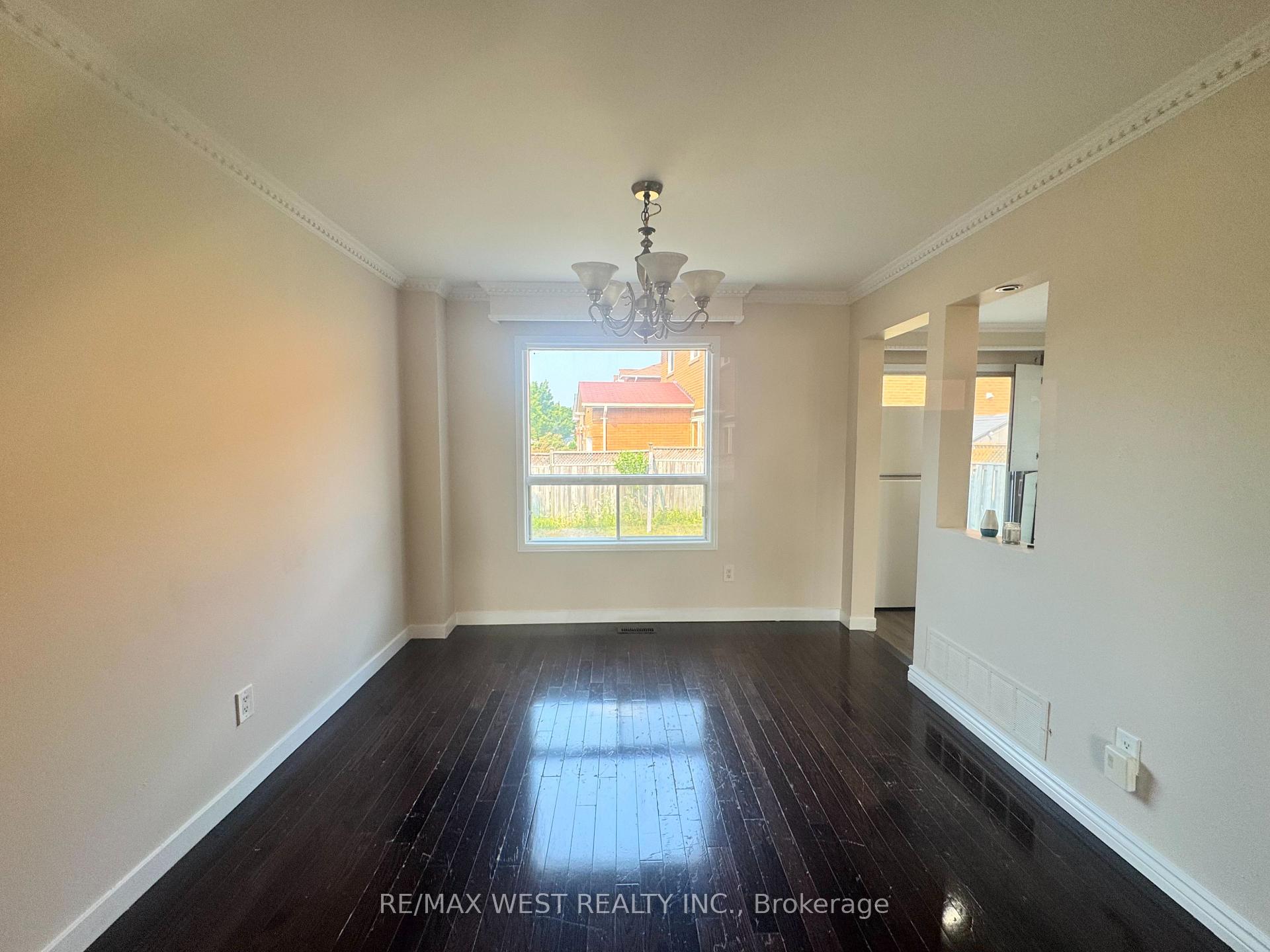 Photo 28 of 88 Toba Crescent, Brampton, Heart Lake East — HOMEH