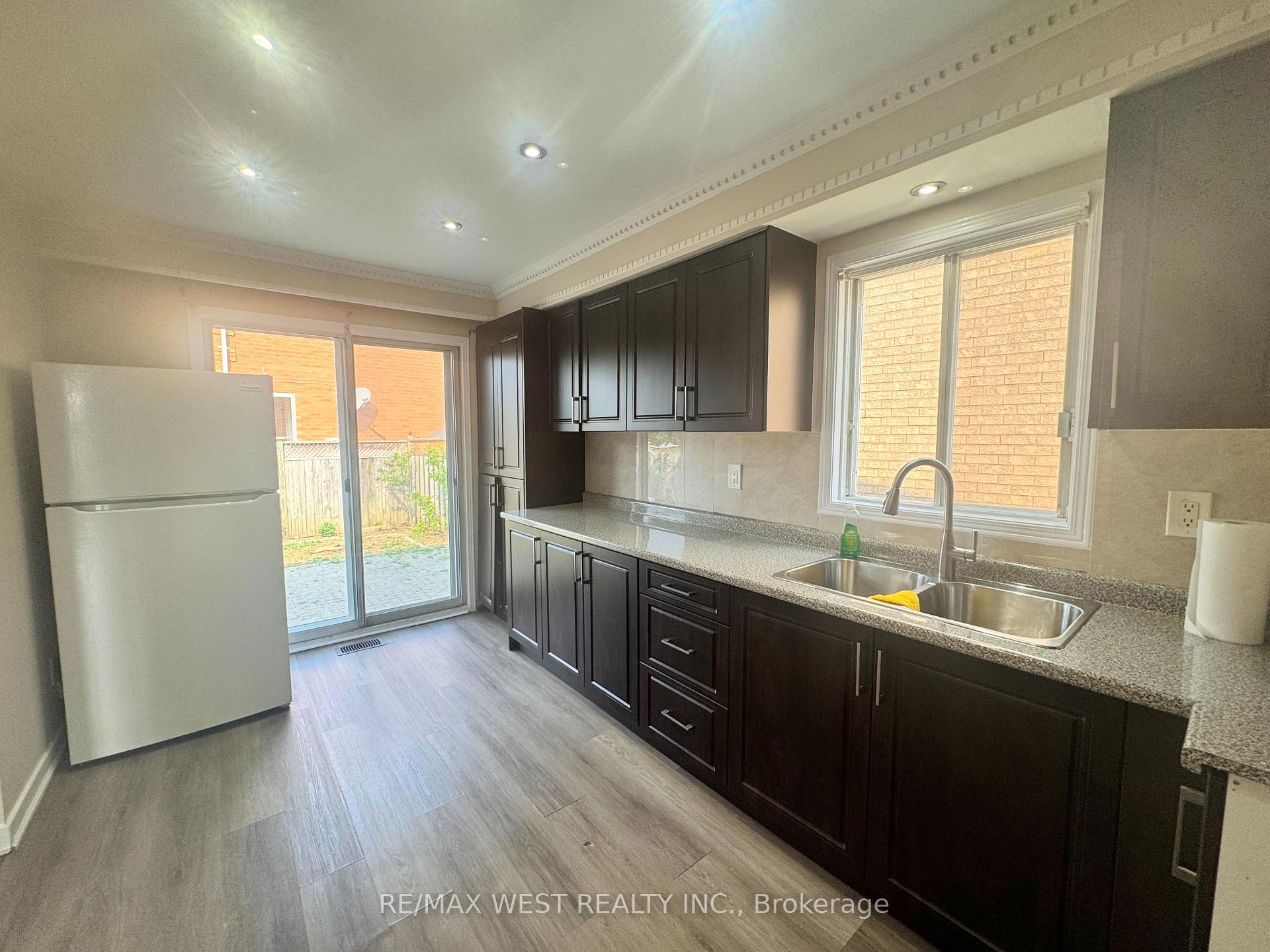 Photo 20 of 88 Toba Crescent, Brampton, Heart Lake East — HOMEH