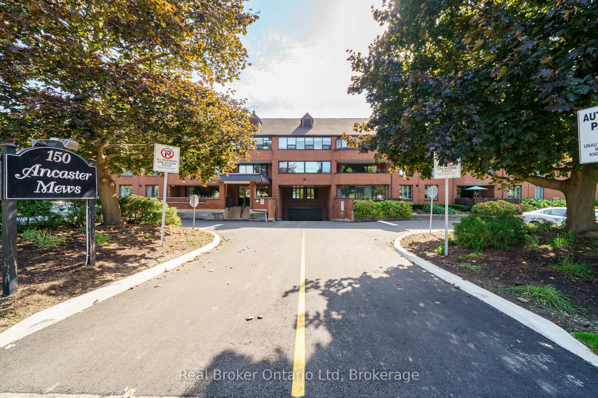 Front of Unit 314, 150 Wilson Street W