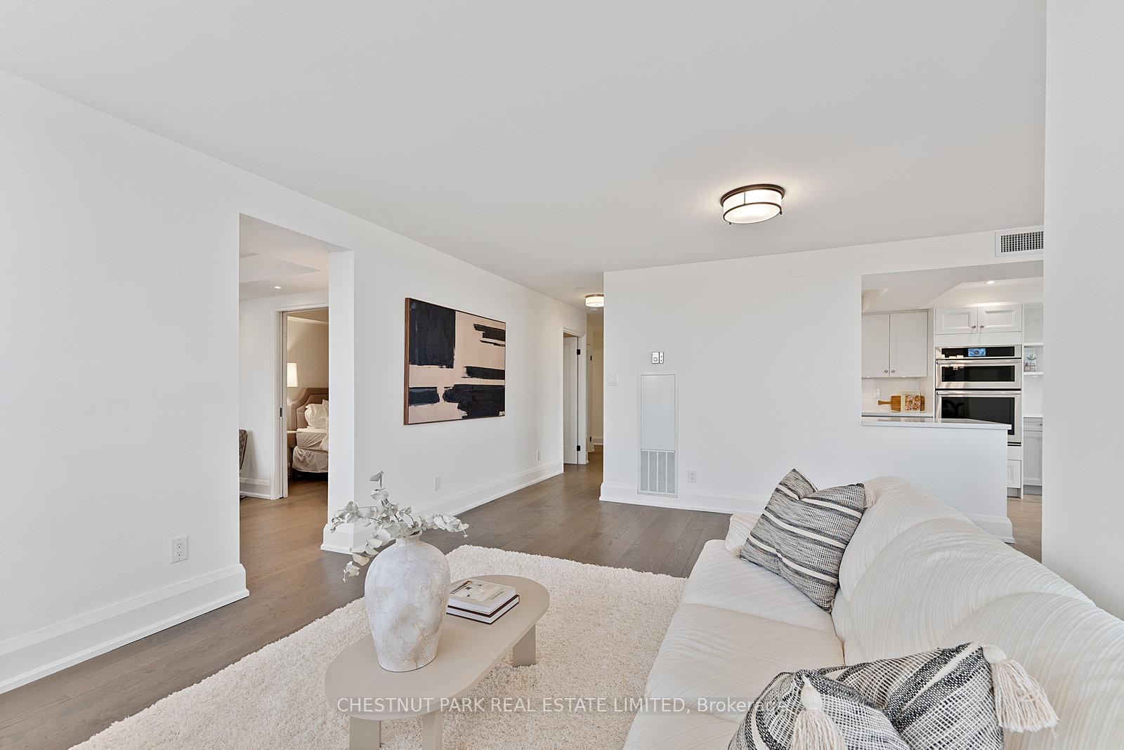 Photo 11 of Unit 912, 268 Ridley Boulevard, Toronto, Bedford Park-Nortown — HOMEH