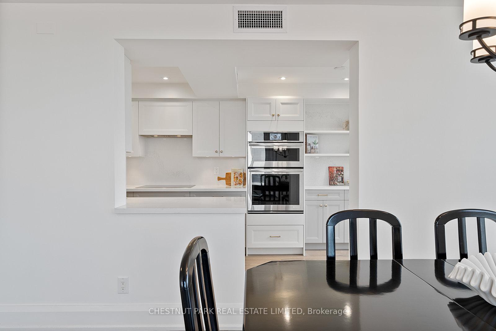 Photo 4 of Unit 912, 268 Ridley Boulevard, Toronto, Bedford Park-Nortown — HOMEH