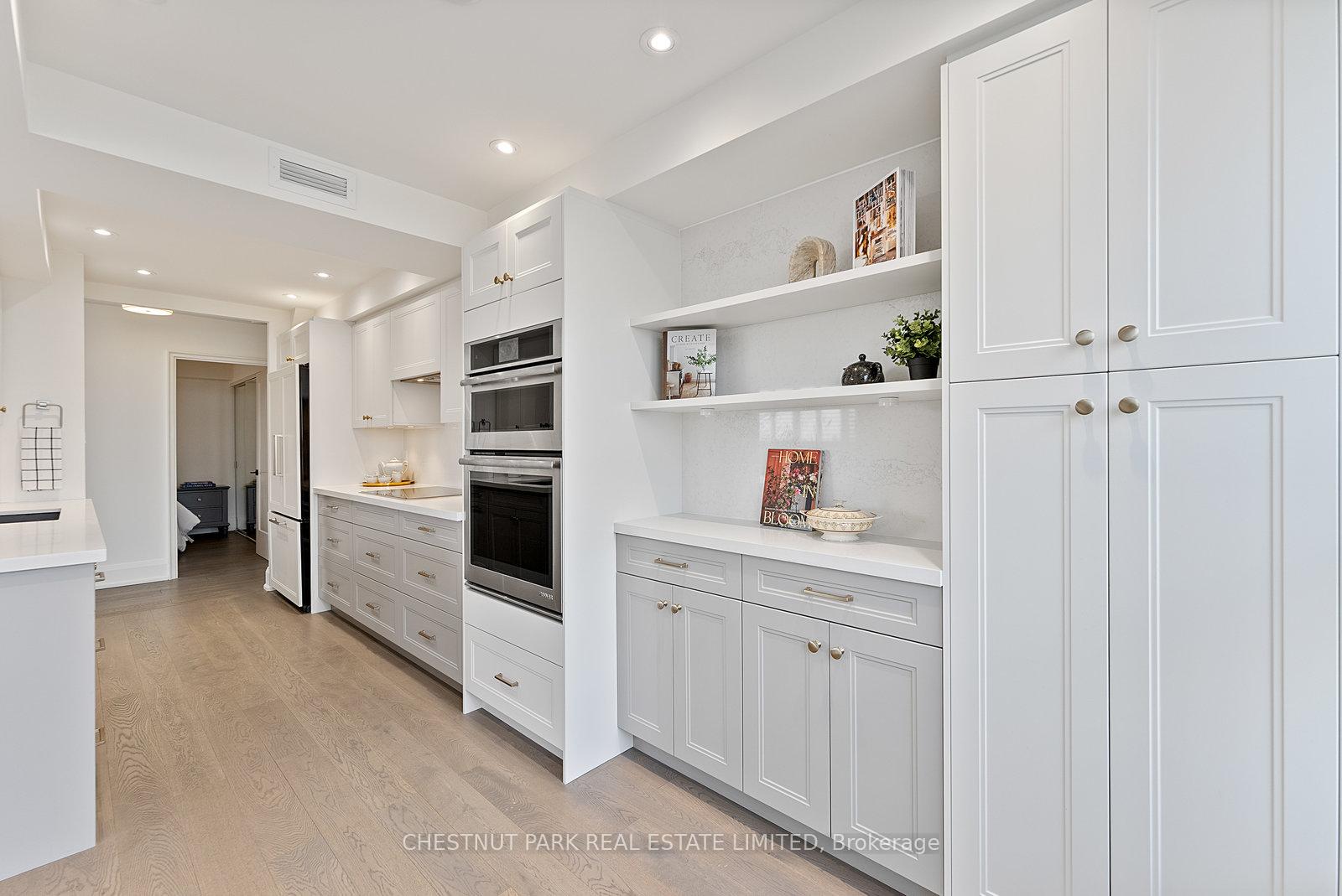 Photo 10 of Unit 912, 268 Ridley Boulevard, Toronto, Bedford Park-Nortown — HOMEH