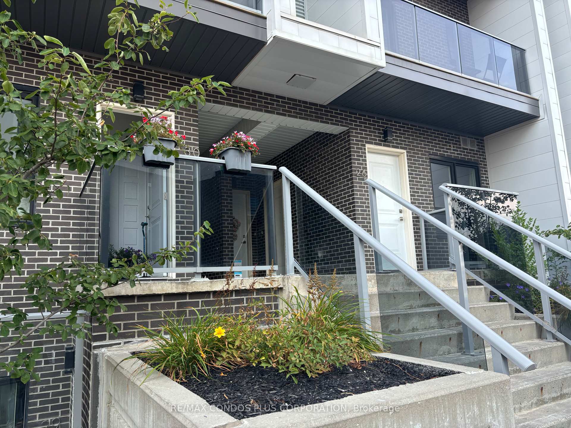 Front of Unit 31a, 1430 Highland Road W