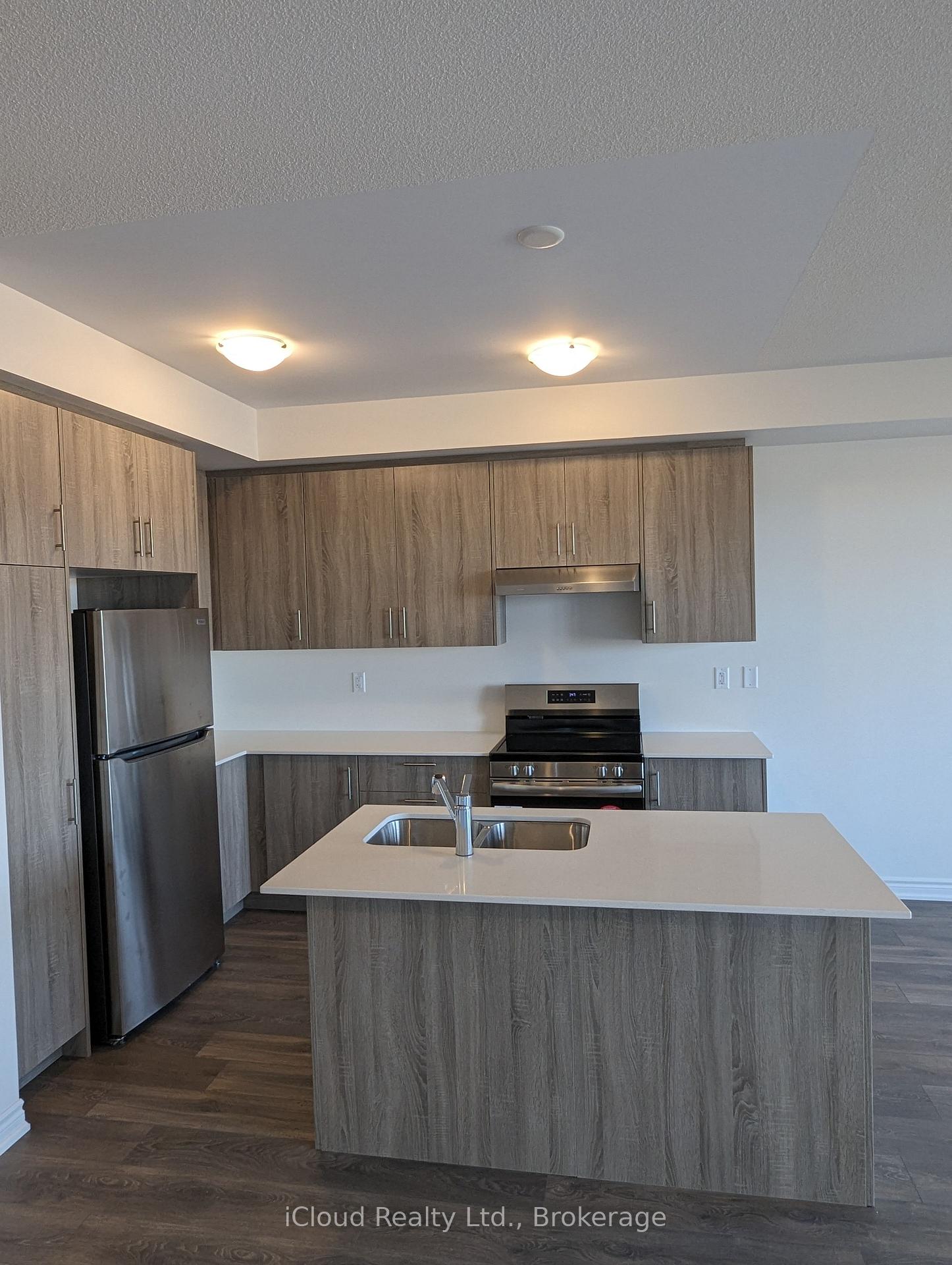 Photo 4 of 87 Greer Street, Barrie, Rural Barrie Southeast — HOMEH