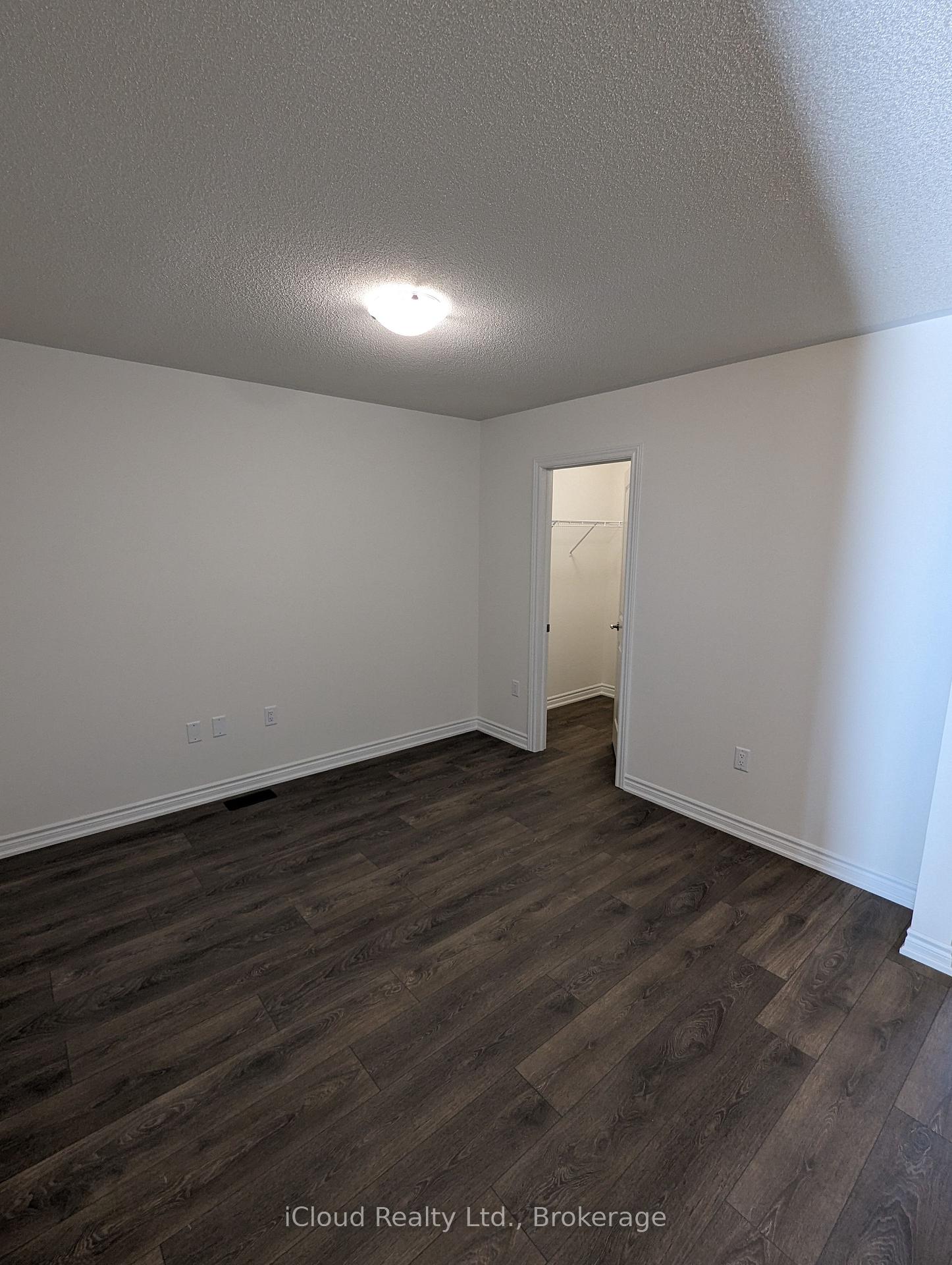 Photo 10 of 87 Greer Street, Barrie, Rural Barrie Southeast — HOMEH