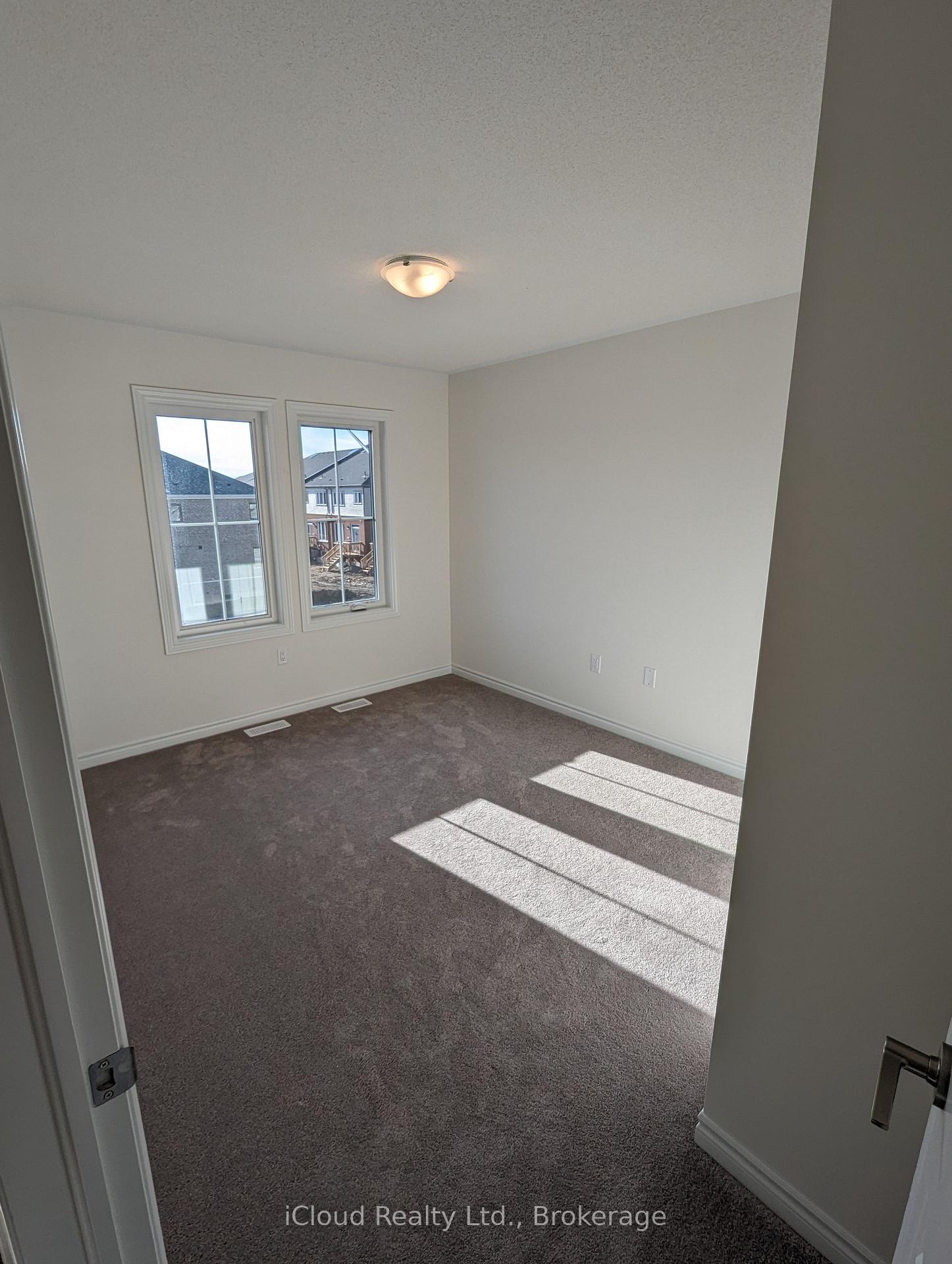 Photo 7 of 87 Greer Street, Barrie, Rural Barrie Southeast — HOMEH