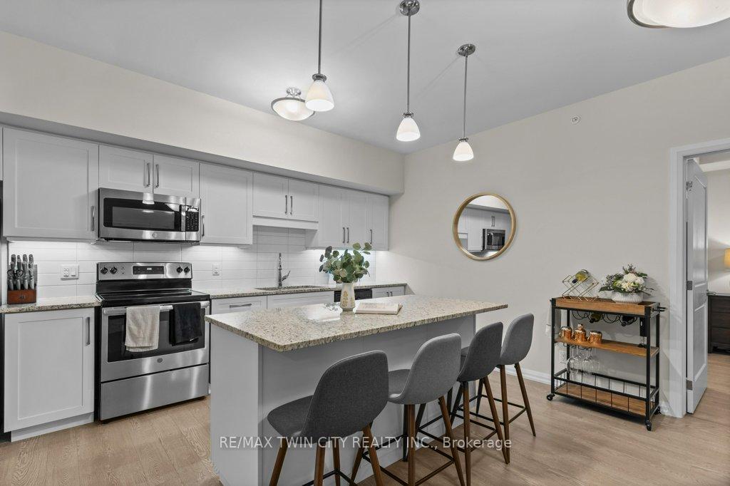 Photo 7 of Unit 110, 778 Laurelwood Drive, Waterloo — HOMEH