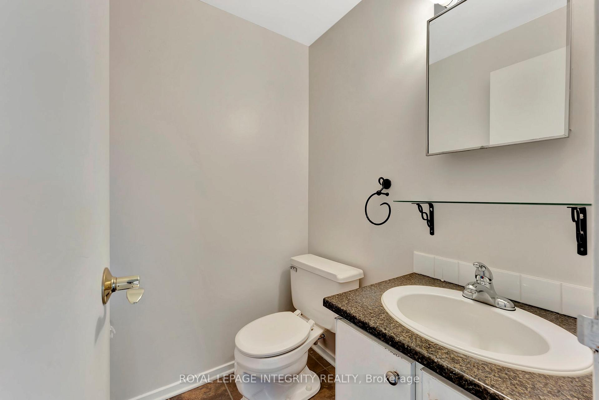 Photo 15 of Unit 504, 20 Chesterton Drive, Ottawa, Rideau Shore — HOMEH