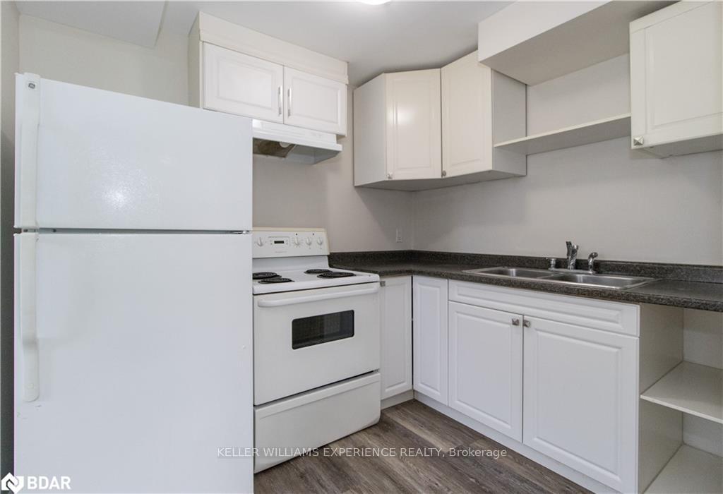 Photo 11 of Unit Lower, 24 Fifth Street, Midland — HOMEH