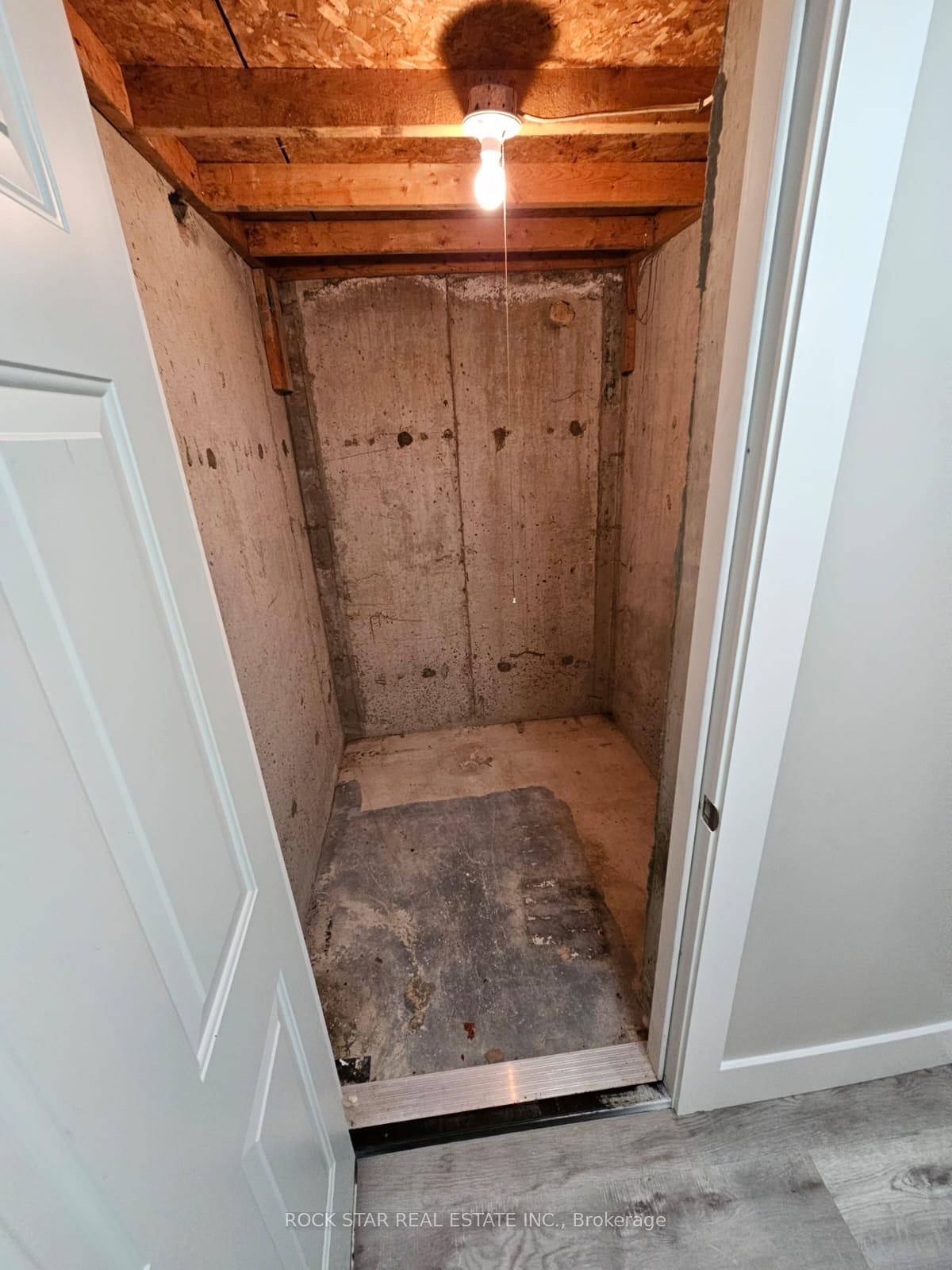 Photo 6 of Unit 2, 46 Laidlaw Drive, Barrie, Sunnidale — HOMEH