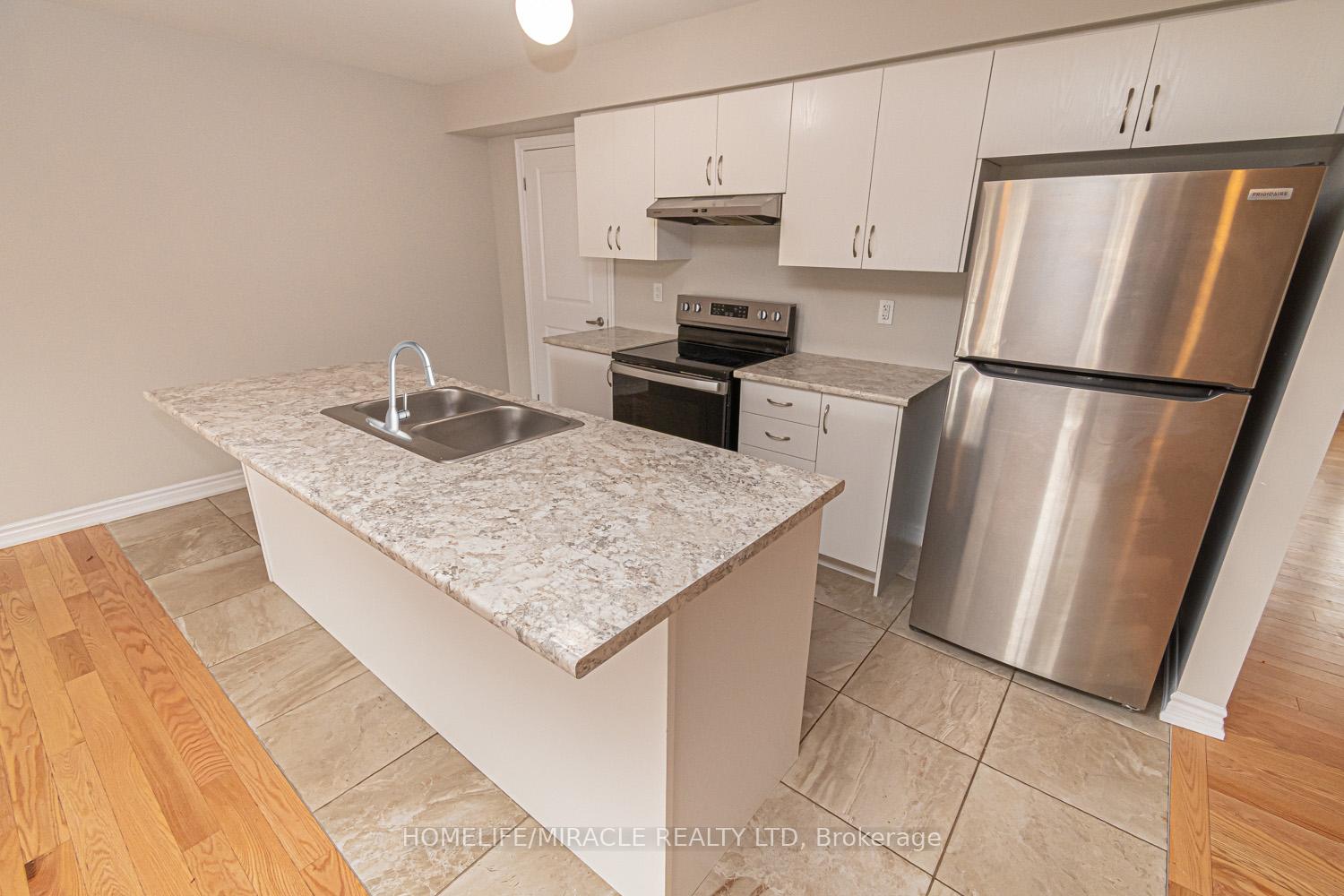 Photo 22 of 35 Bannister Road, Barrie, Innis-Shore — HOMEH