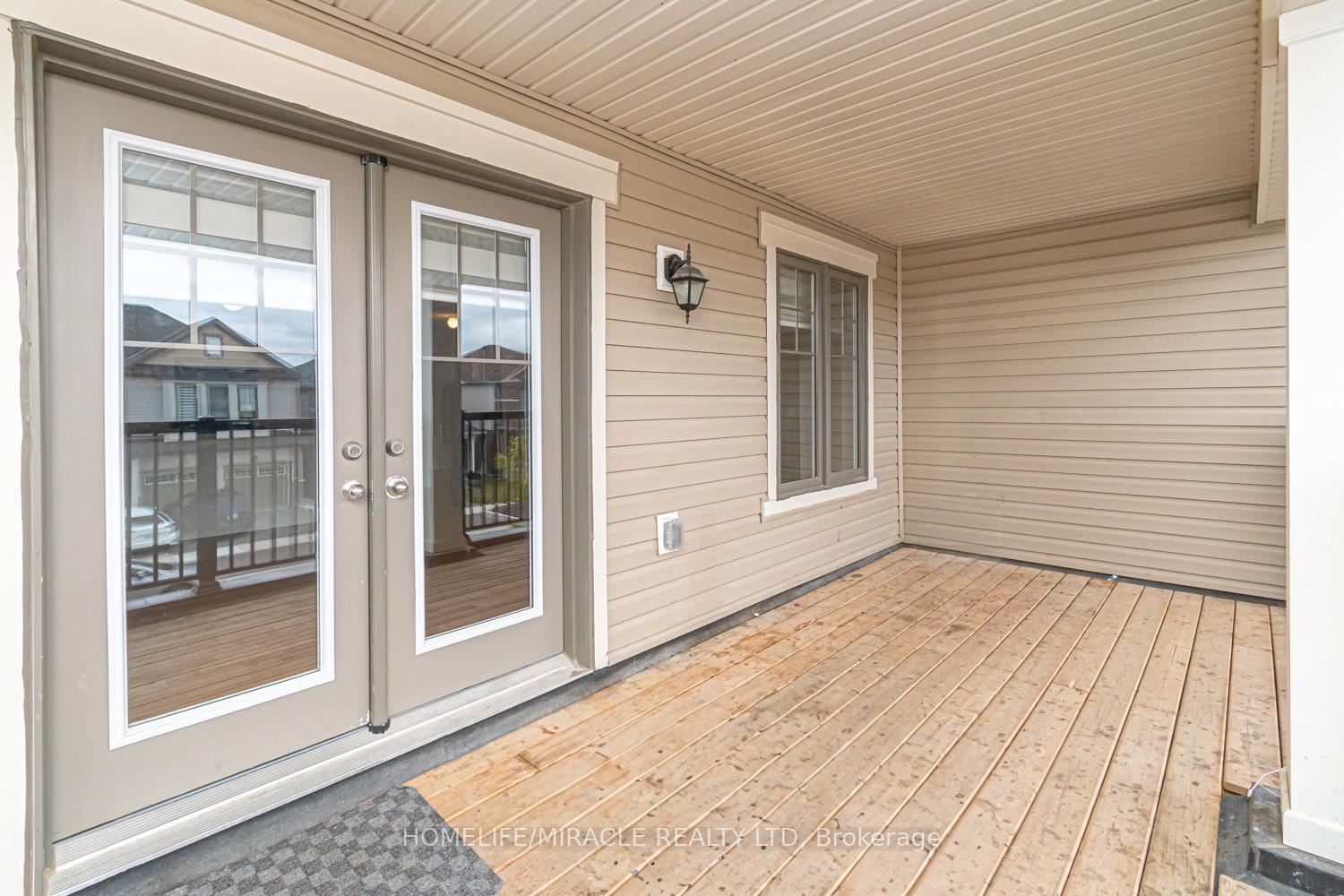 Photo 9 of 35 Bannister Road, Barrie, Innis-Shore — HOMEH