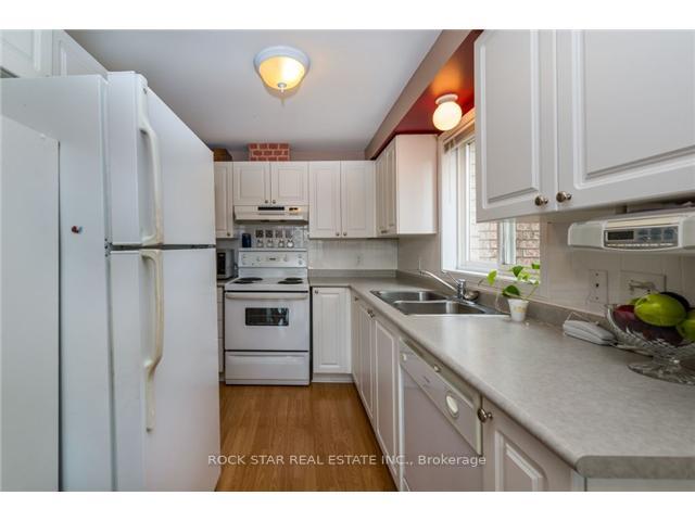 Photo 4 of 25 Raymond Crescent, Barrie, Painswick South — HOMEH