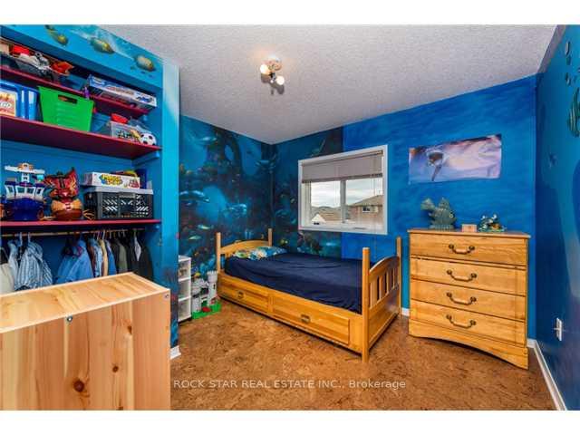 Photo 10 of 25 Raymond Crescent, Barrie, Painswick South — HOMEH
