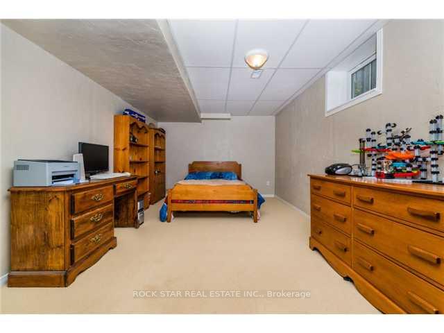 Photo 9 of 25 Raymond Crescent, Barrie, Painswick South — HOMEH
