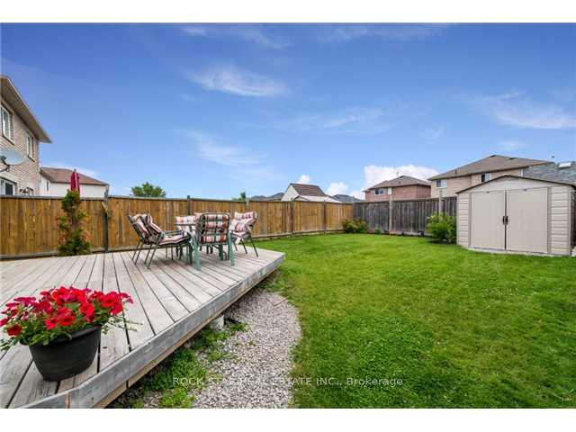 Photo 14 of 25 Raymond Crescent, Barrie, Painswick South — HOMEH