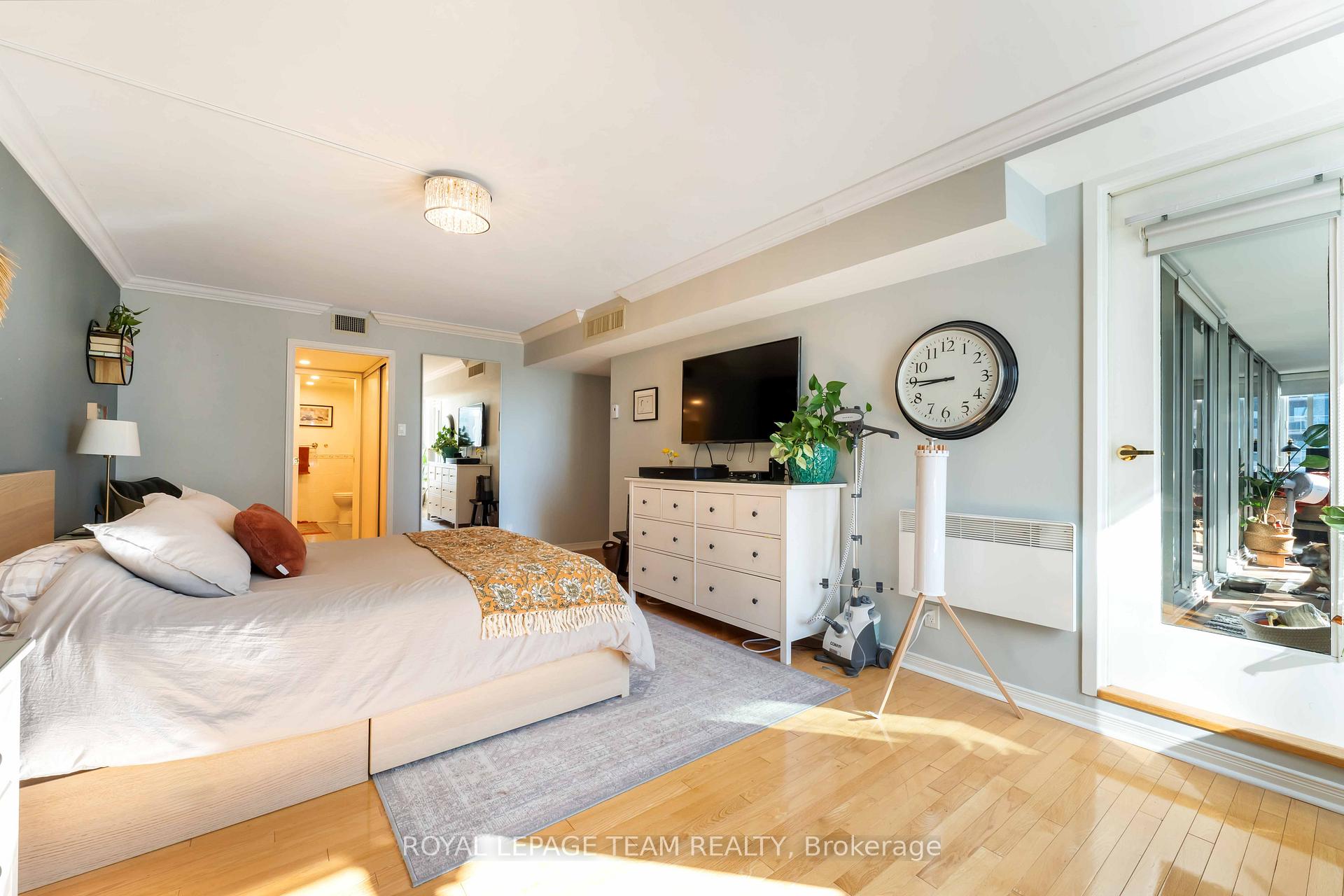 Photo 15 of Unit 1806, 160 George Street, Ottawa, Lower Town/Byward Market — HOMEH
