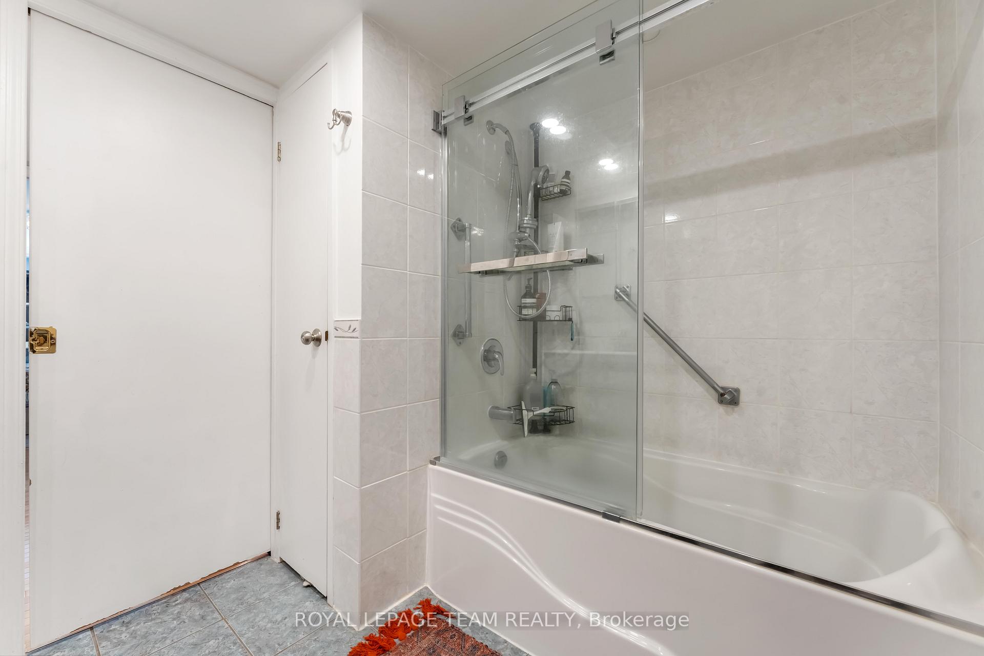 Photo 16 of Unit 1806, 160 George Street, Ottawa, Lower Town/Byward Market — HOMEH