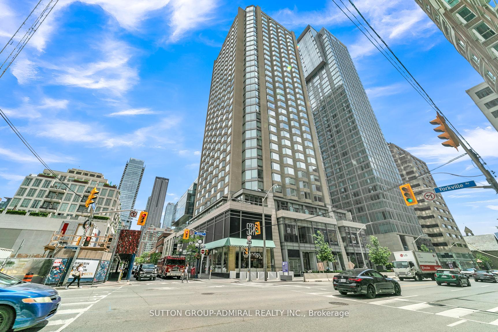Front of Unit 1908, 155 Yorkville Avenue