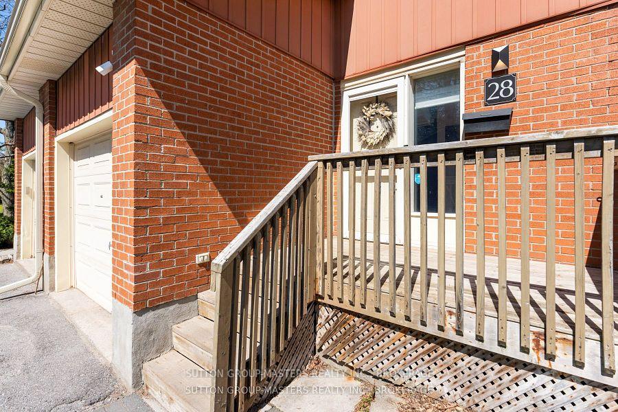 Front of Unit 28, 19 MacPherson Avenue W